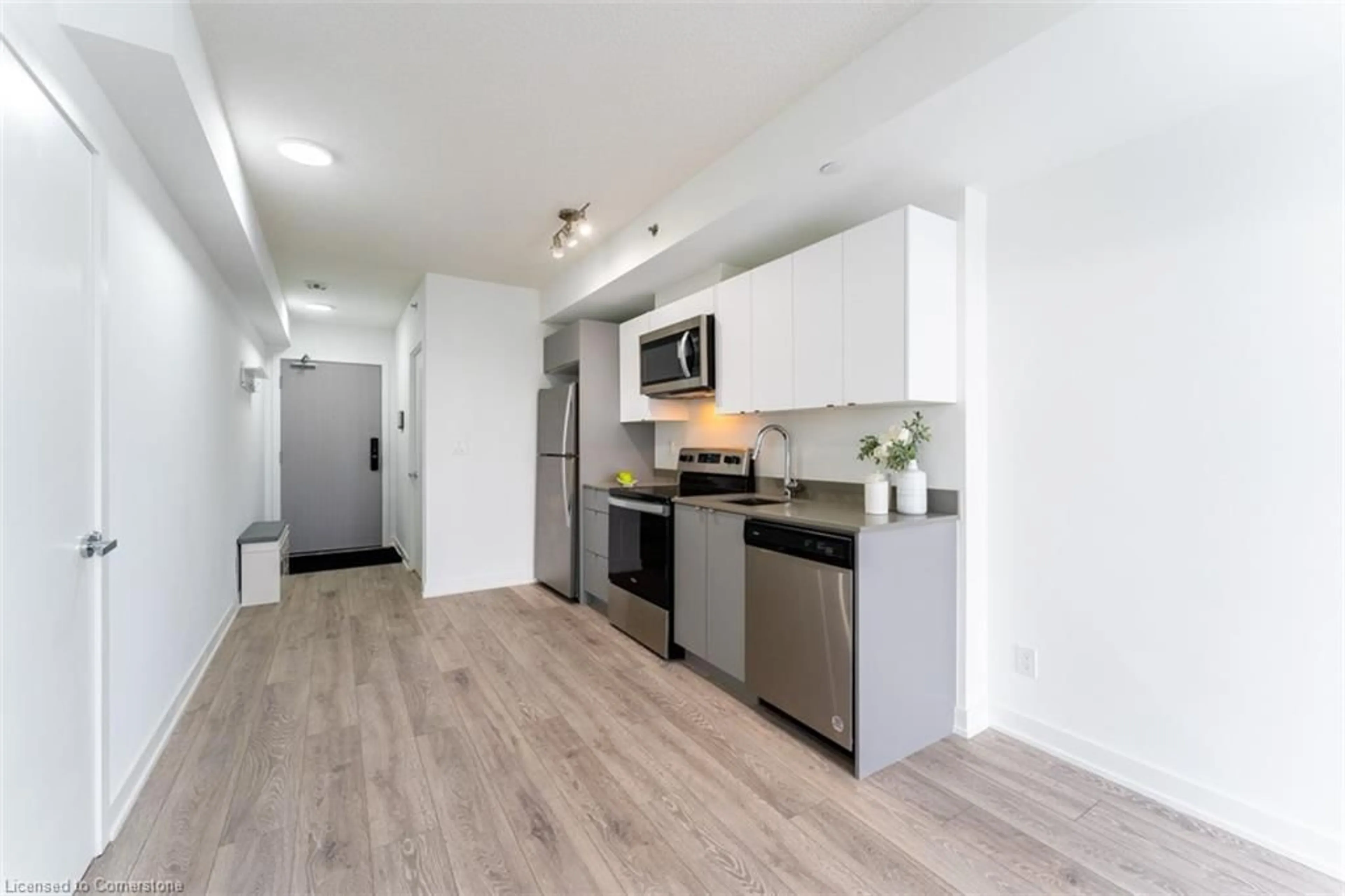 Open concept kitchen, unknown for 3210 Dakota Common #A304, Burlington Ontario L7M 2A8