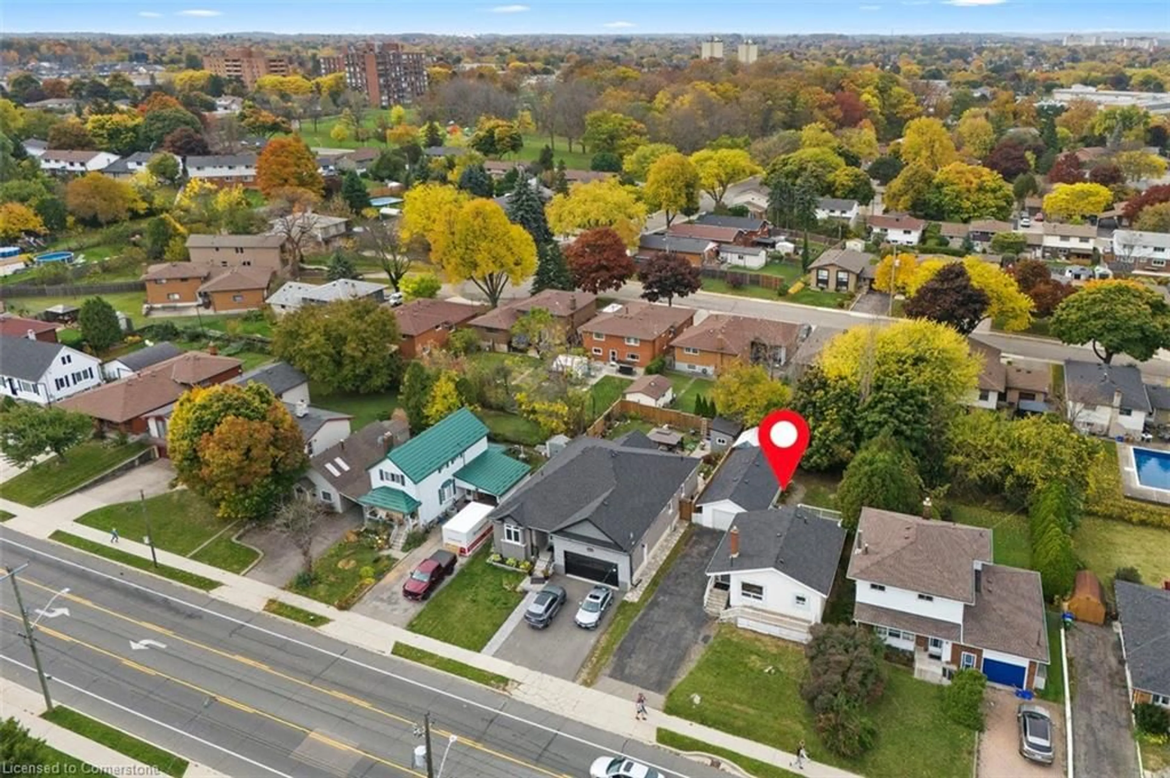 A pic from outside/outdoor area/front of a property/back of a property/a pic from drone, street for 642 West 5th St, Hamilton Ontario L9C 3R2