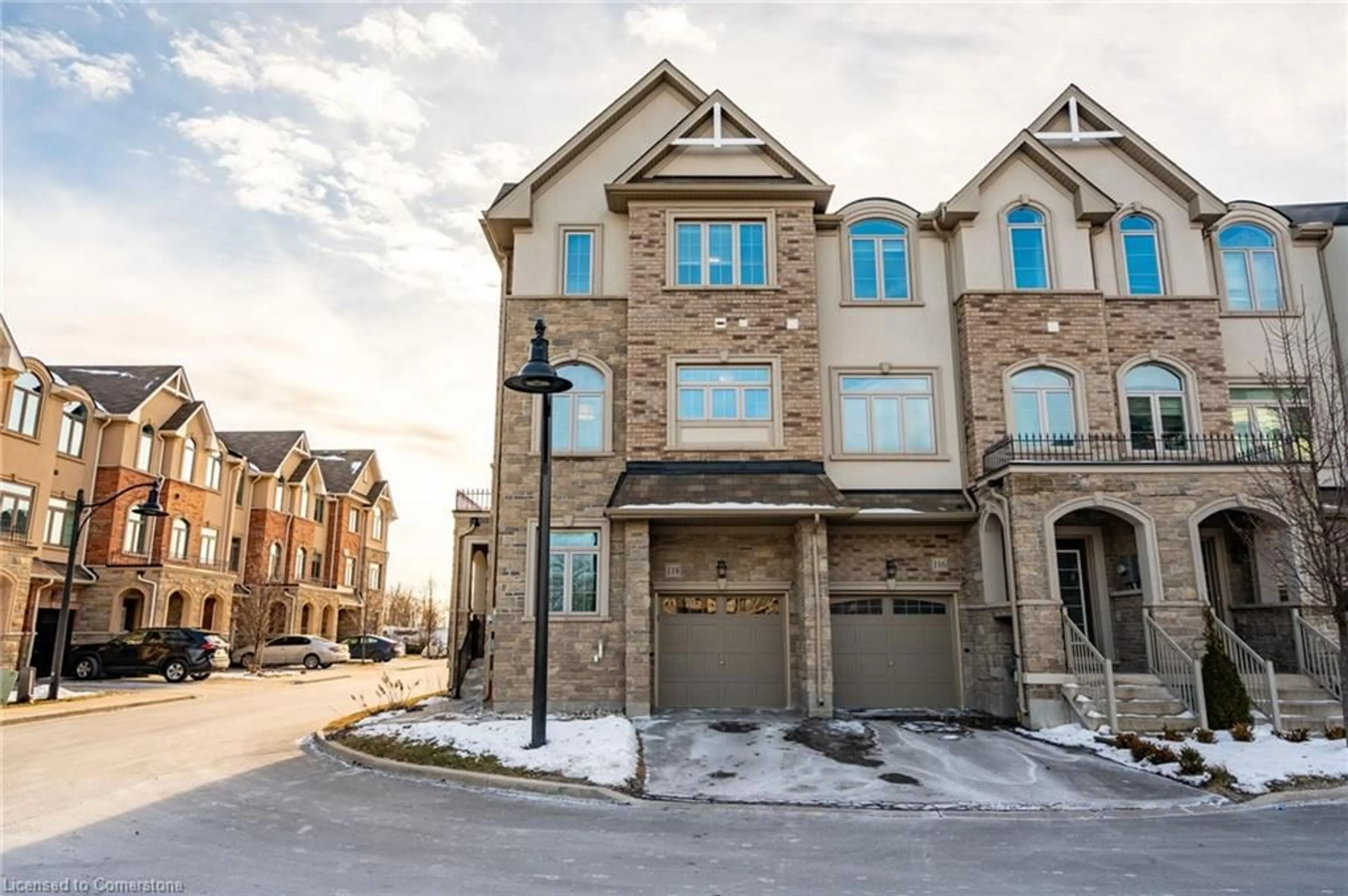 Home with brick exterior material, street for 118 Borers Creek Cir, Hamilton Ontario L8B 1W3
