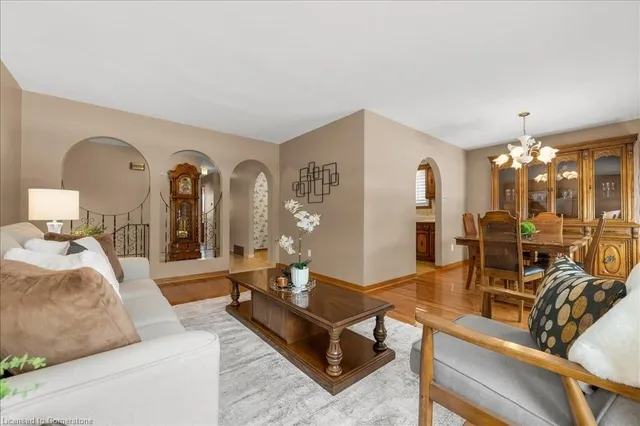 Additional property image - 43 Seaton Place Dr