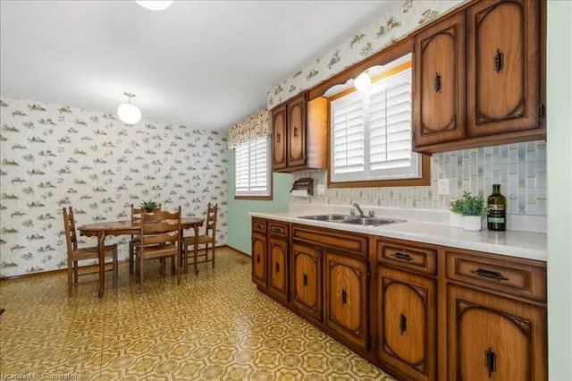 Additional property image - 43 Seaton Place Dr