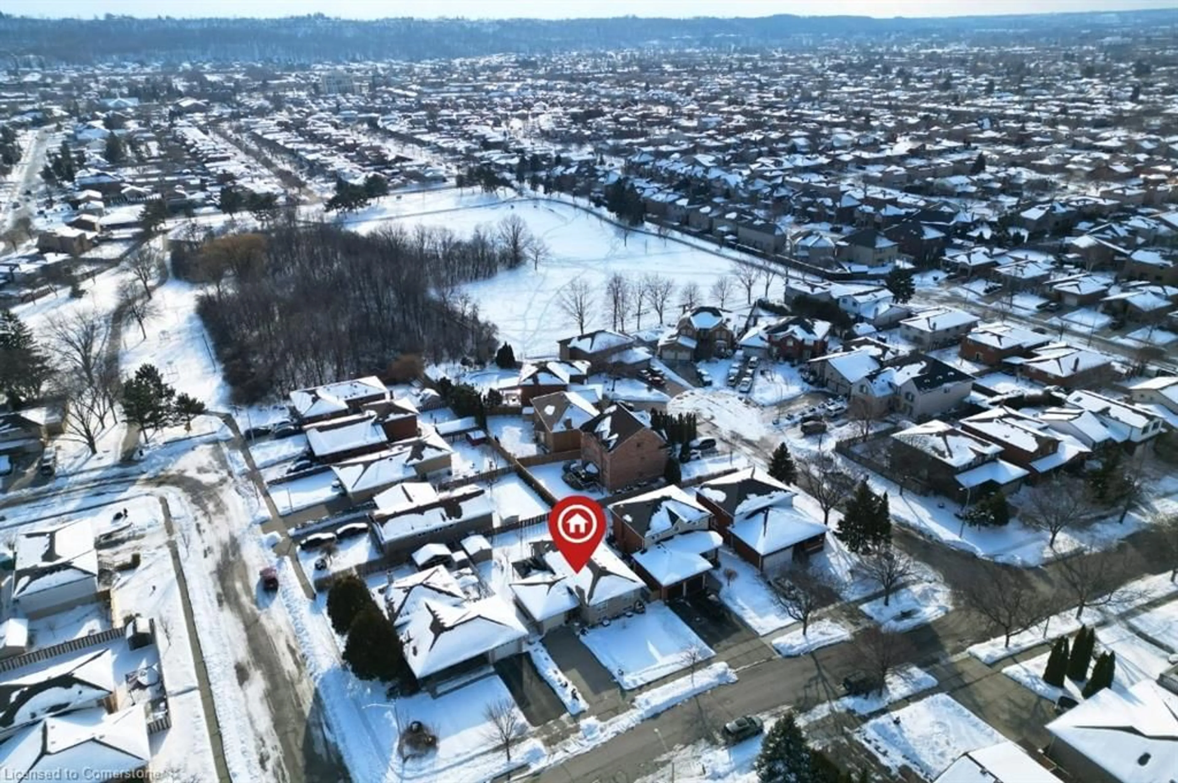 A pic from outside/outdoor area/front of a property/back of a property/a pic from drone, street for 43 Seaton Place Dr, Stoney Creek Ontario L8E 3E4