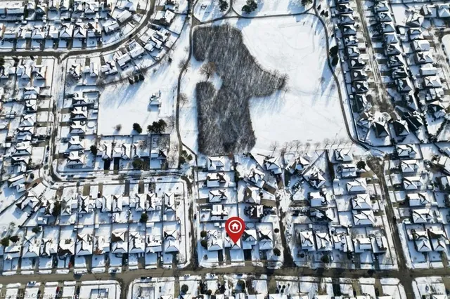 Additional property image - 43 Seaton Place Dr