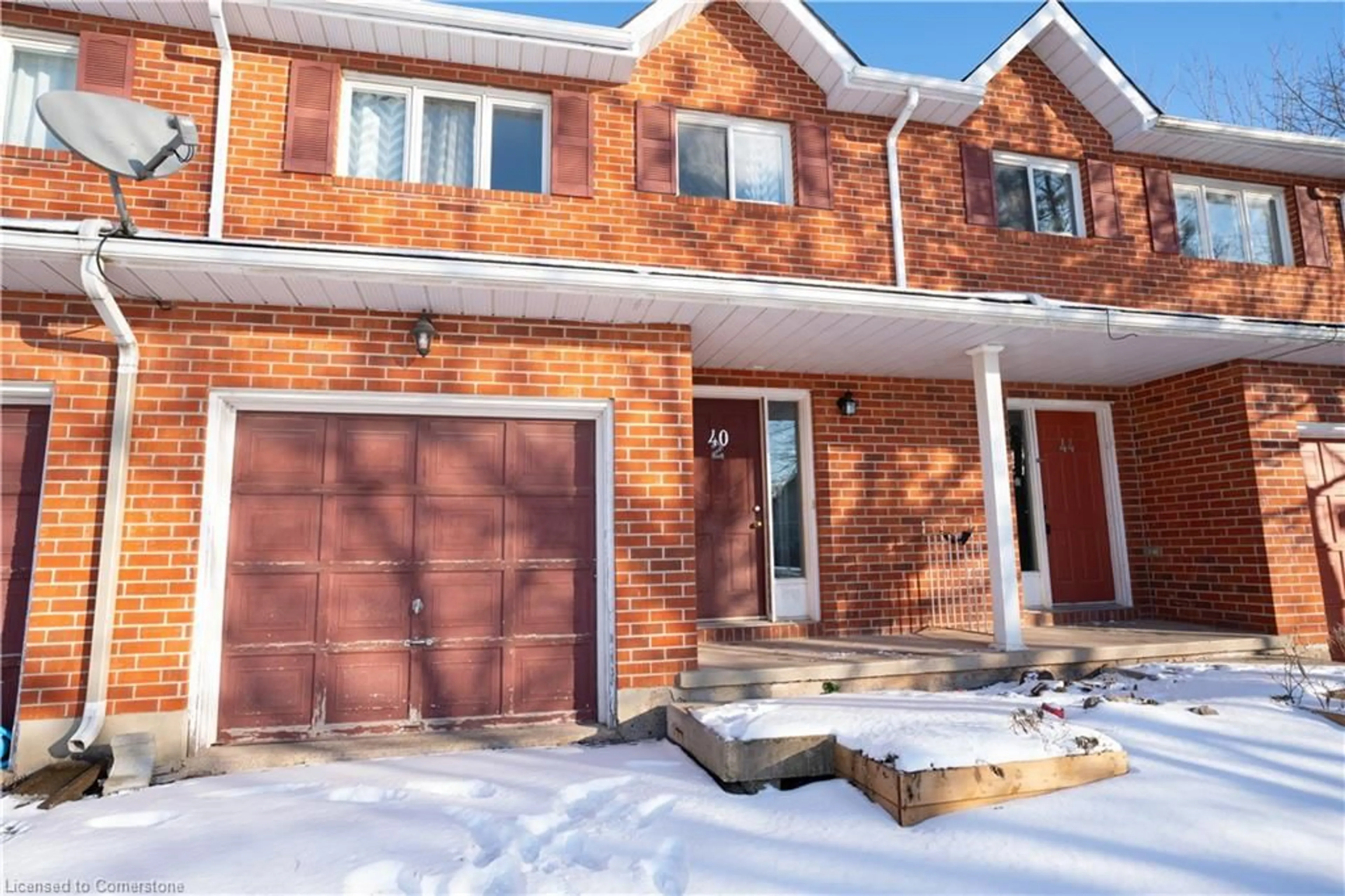 Home with brick exterior material, street for 40 Nelson Trail, Welland Ontario L3C 0J4