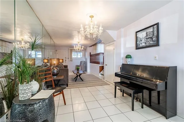 Additional property image - 9 Laurier Ave