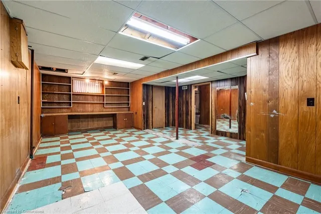 Additional property image - 9 Laurier Ave