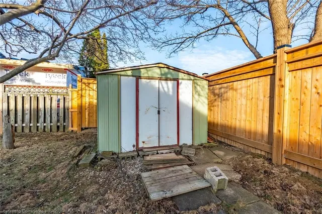 Additional property image - 9 Laurier Ave