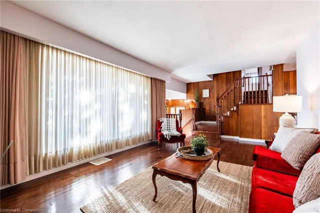 Additional property image - 9 Laurier Ave