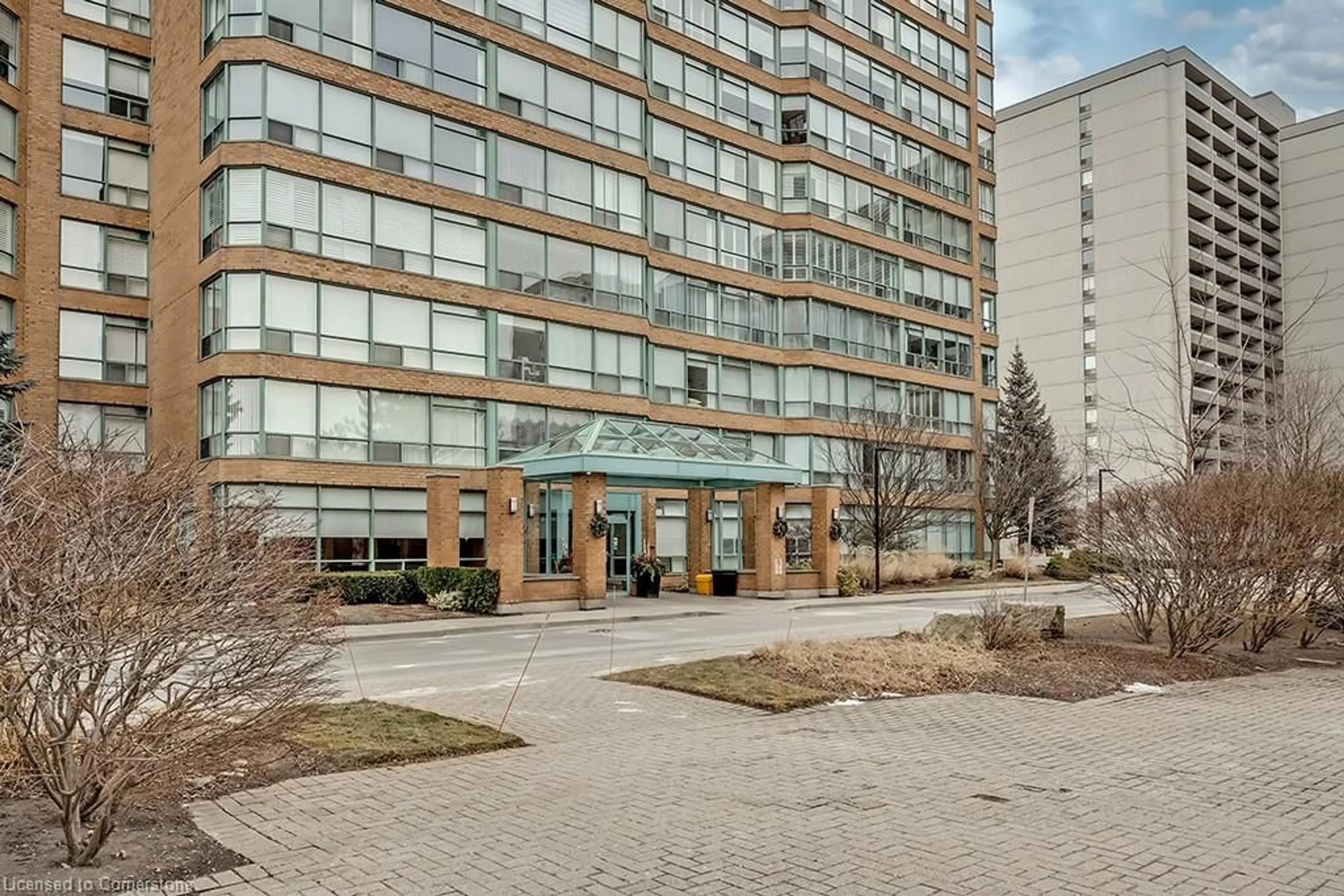 Indoor foyer for 1276 Maple Crossing Blvd #1509, Burlington Ontario L7S 2J9