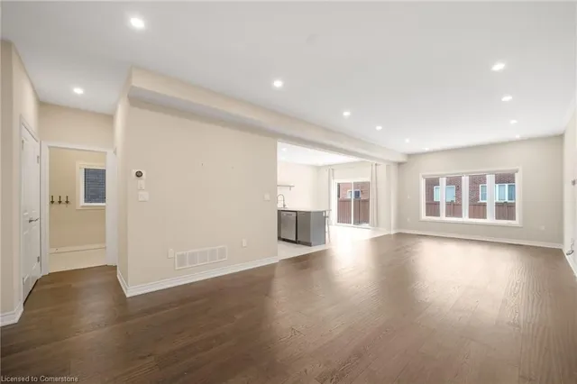 Additional property image - 8 Bethune Avenue