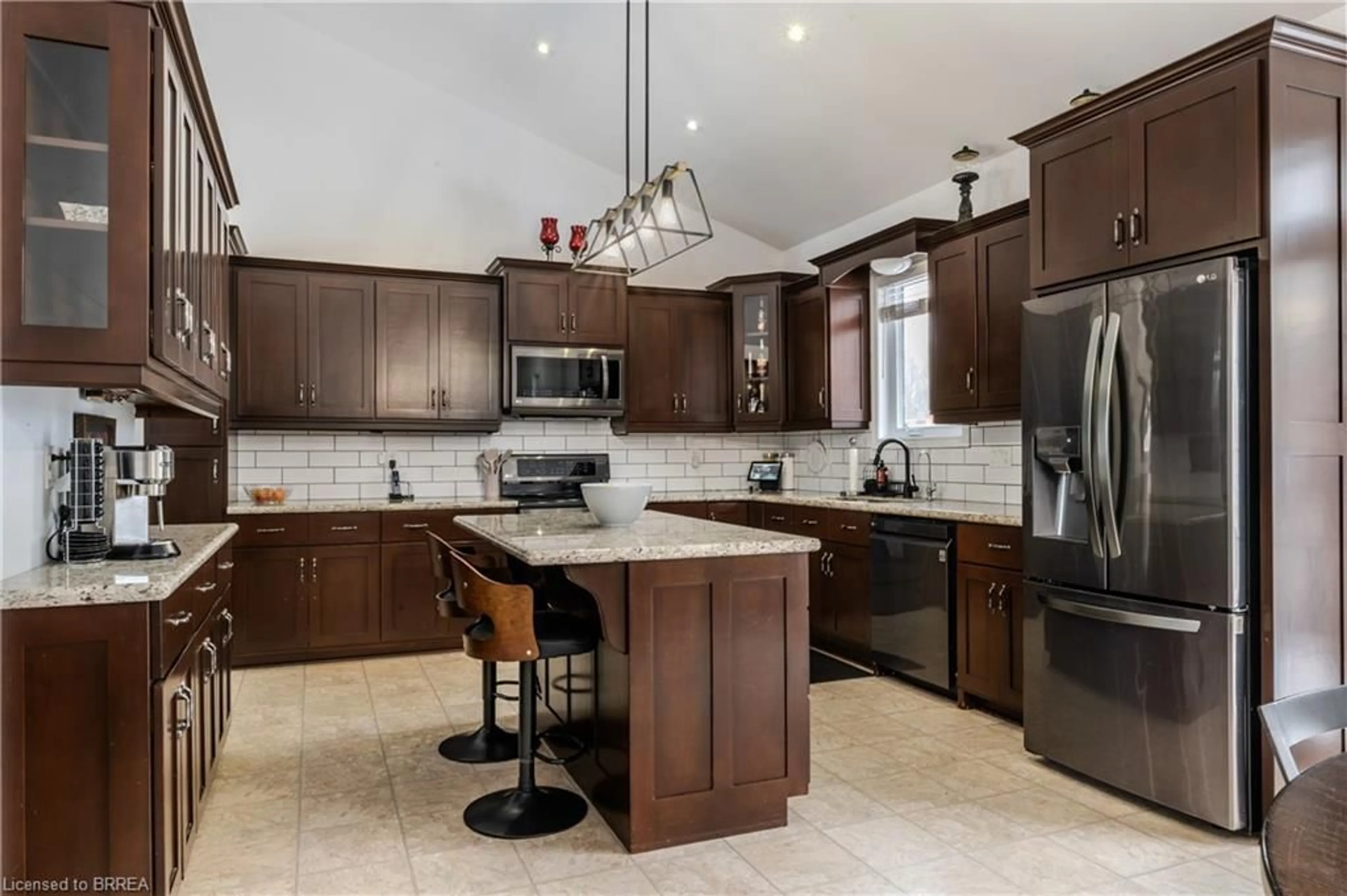 Open concept kitchen, ceramic/tile floor for 2096 Main St, Walsingham Ontario N0E 1X0