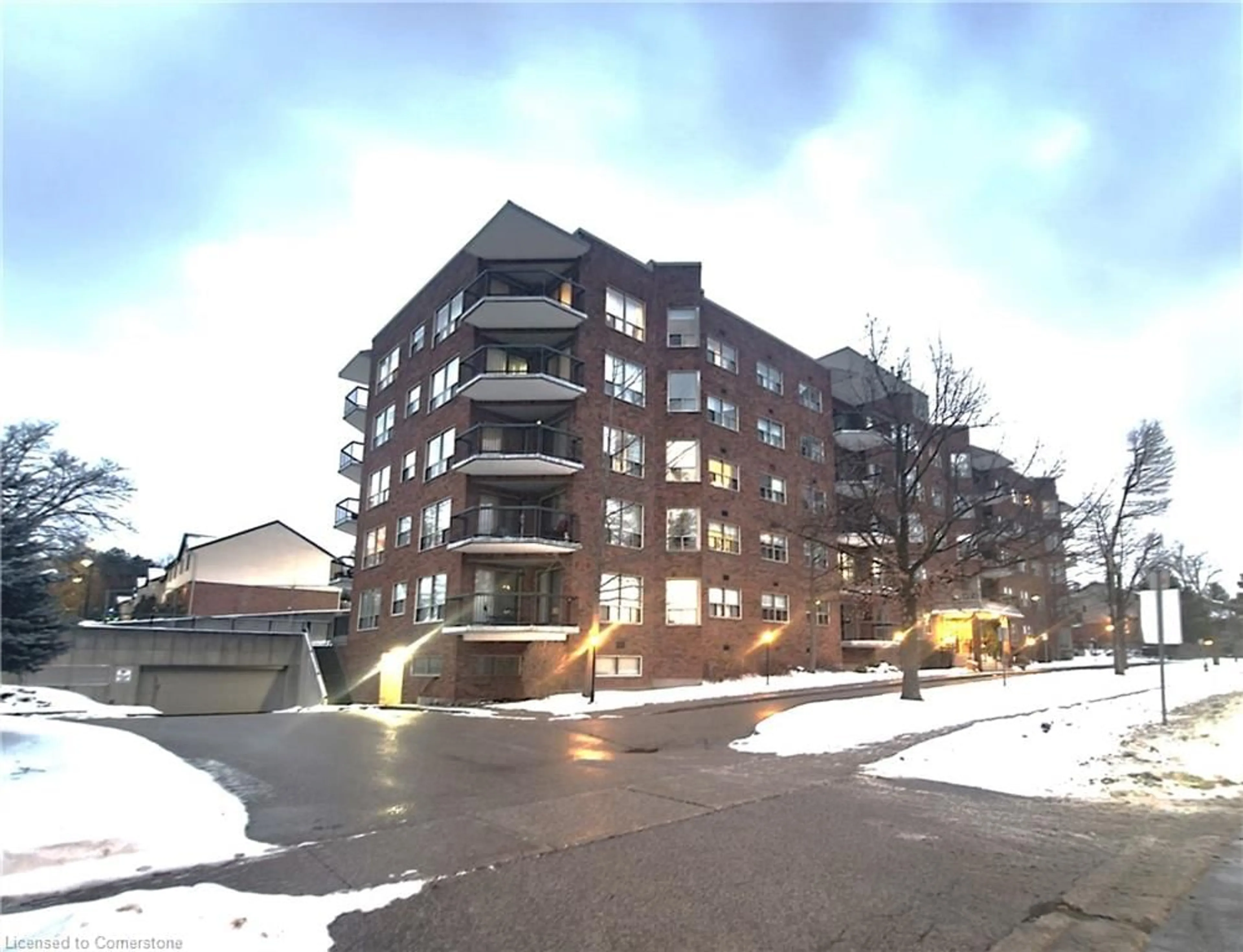 Blurry image for 300 Keats Way #401, Waterloo Ontario N2L 6E6