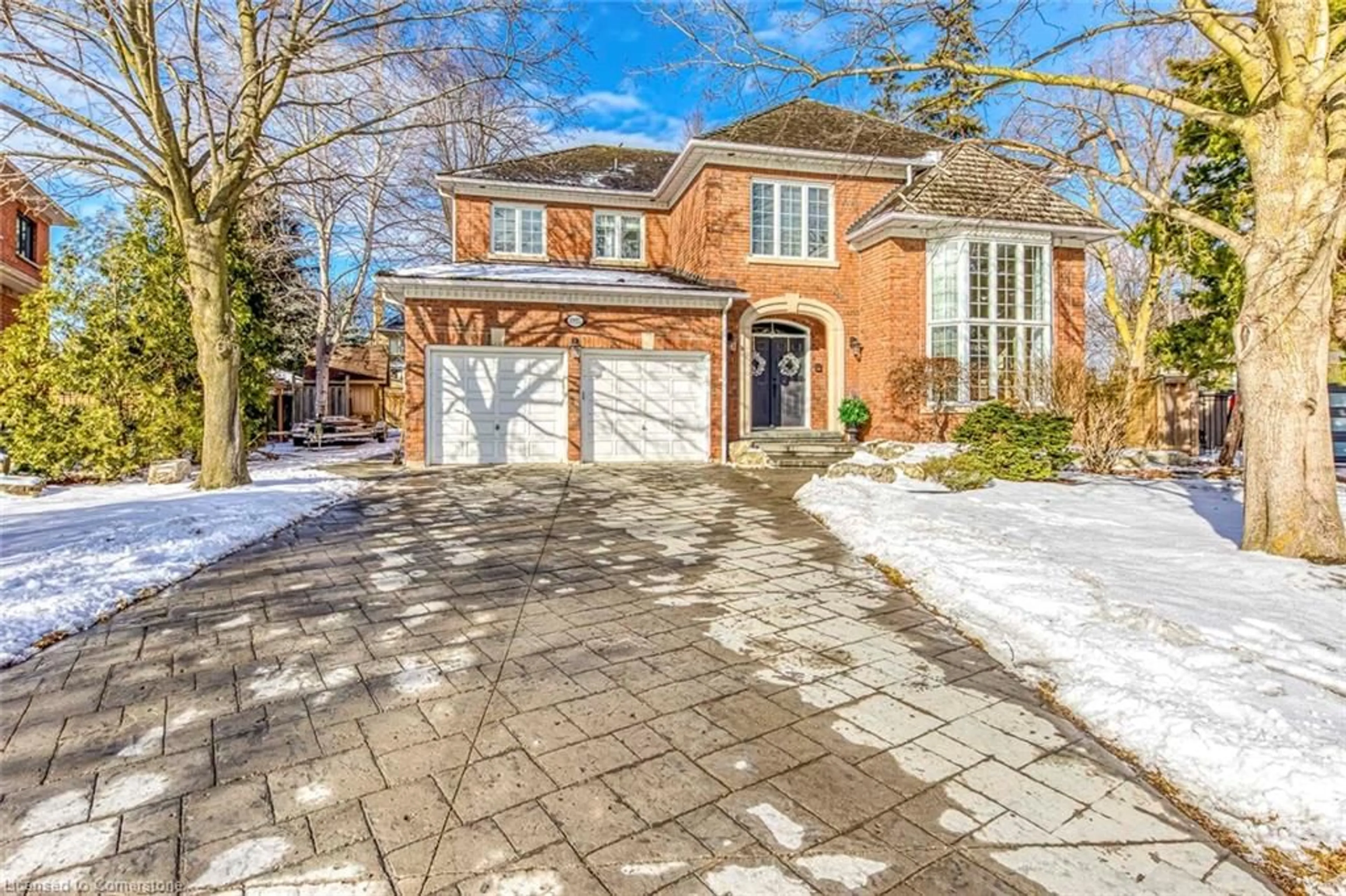 Home with brick exterior material, street for 1935 Calgary Crt, Mississauga Ontario L5H 4J1