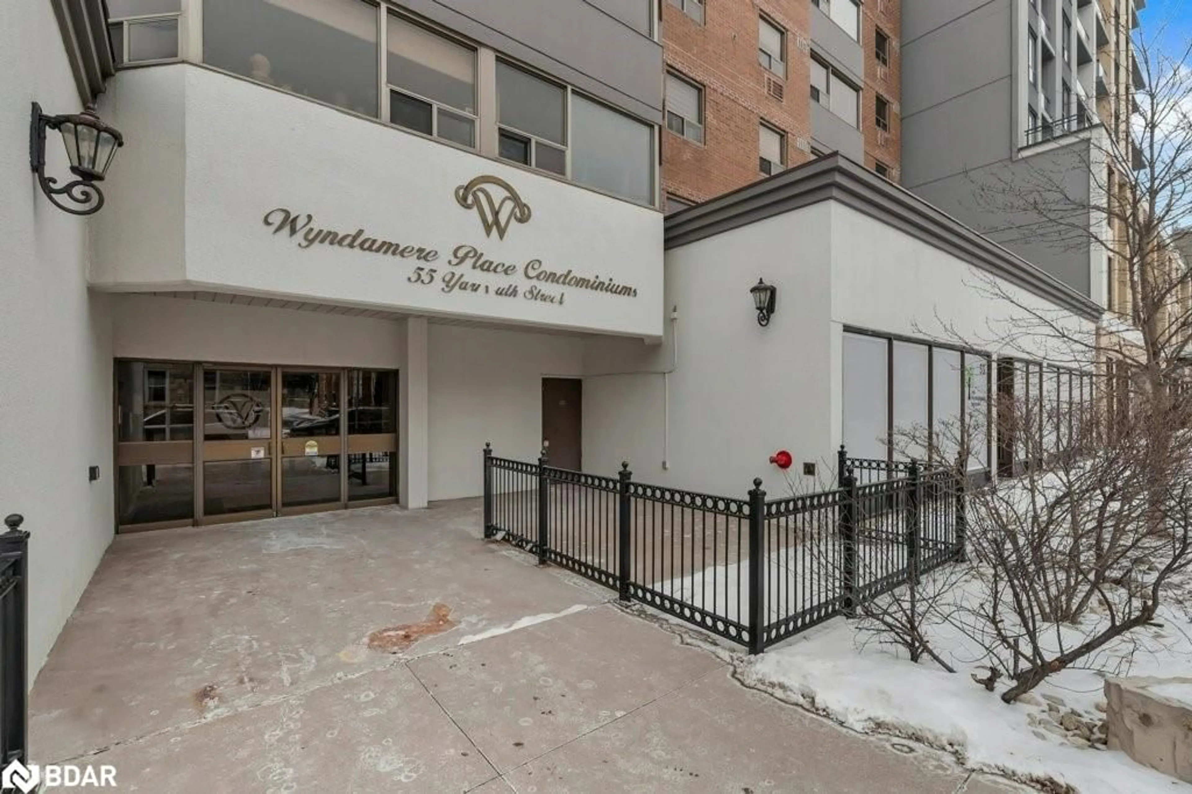 Indoor foyer for 55 Yarmouth St #504, Guelph Ontario N1H 7R4