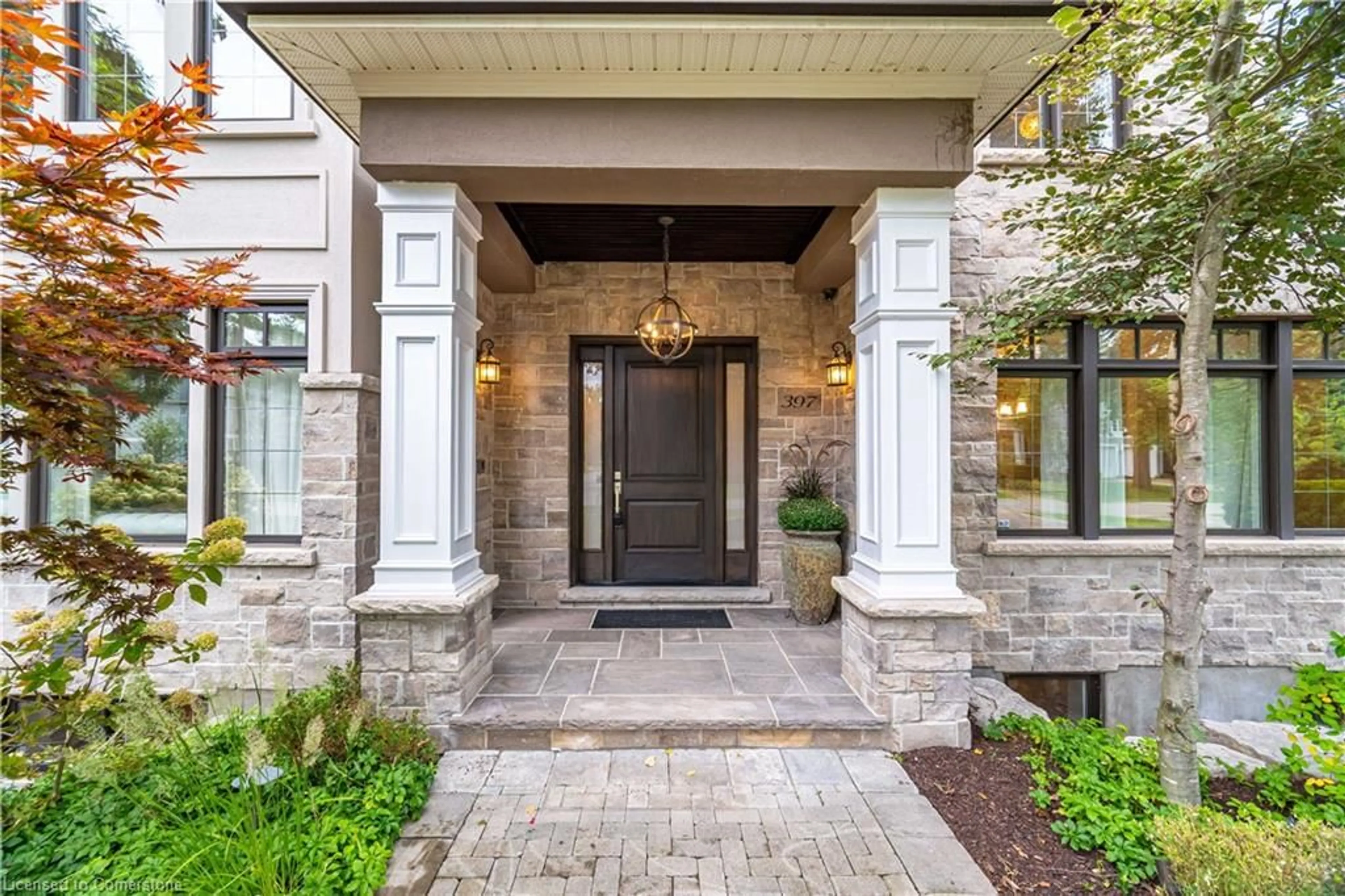 Indoor entryway for 397 Bentley Rd, Halton Ontario L6J 4T7