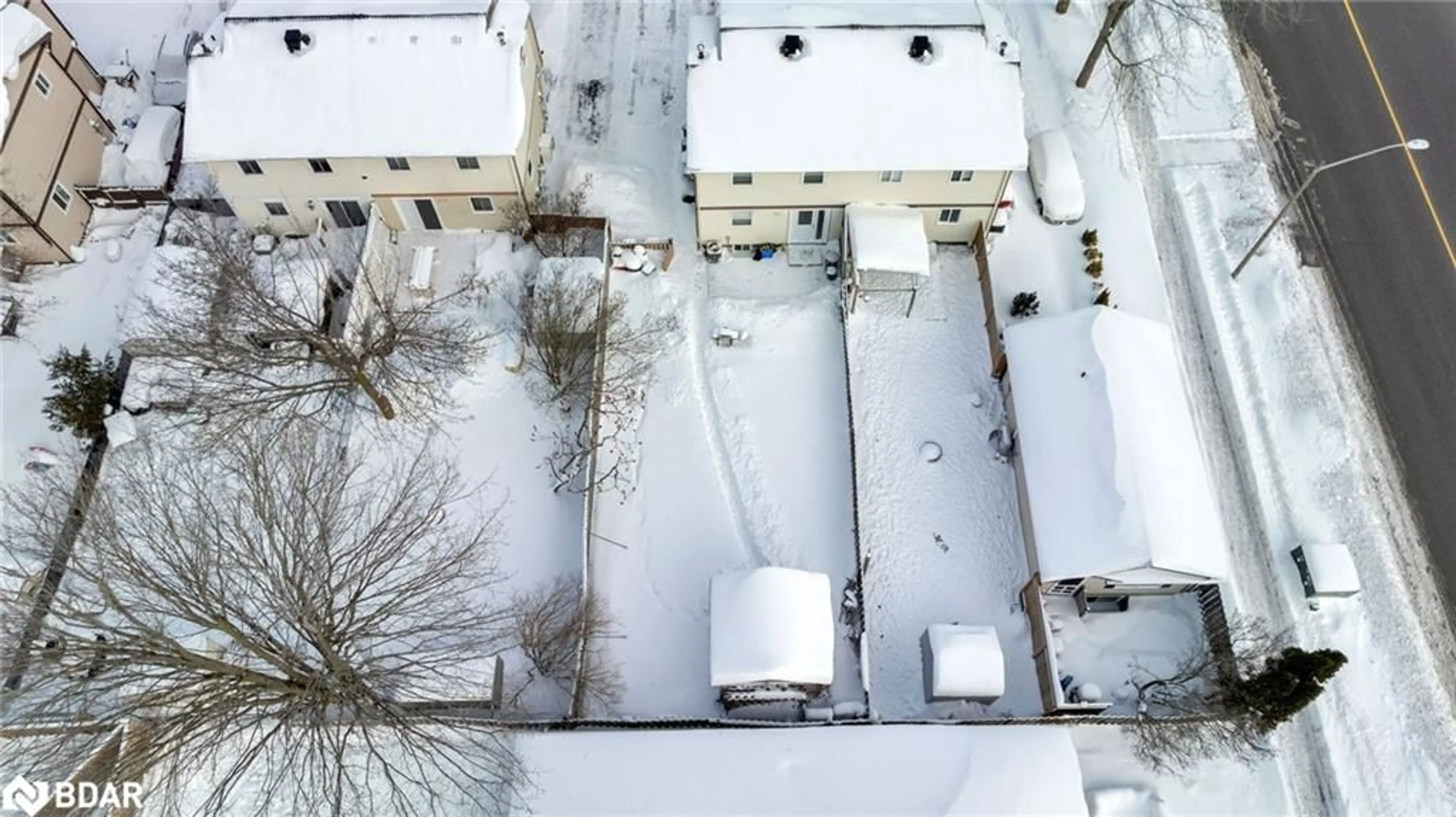 A pic from outside/outdoor area/front of a property/back of a property/a pic from drone, city buildings view from balcony for 332 Browning Trail, Barrie Ontario L4N 5C1