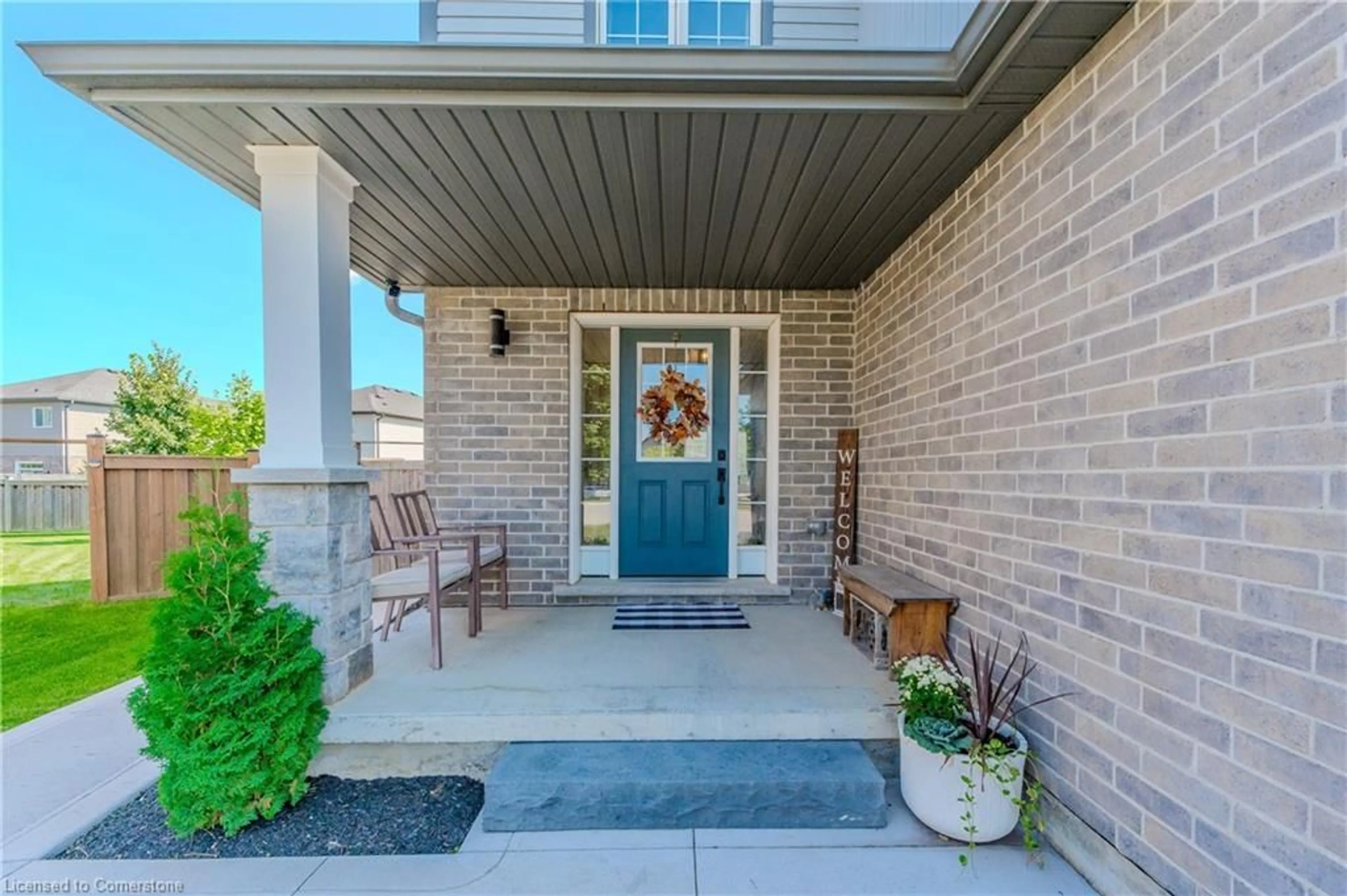 Indoor entryway for 12 Hardcastle Pl, Cambridge Ontario N1S 0A9