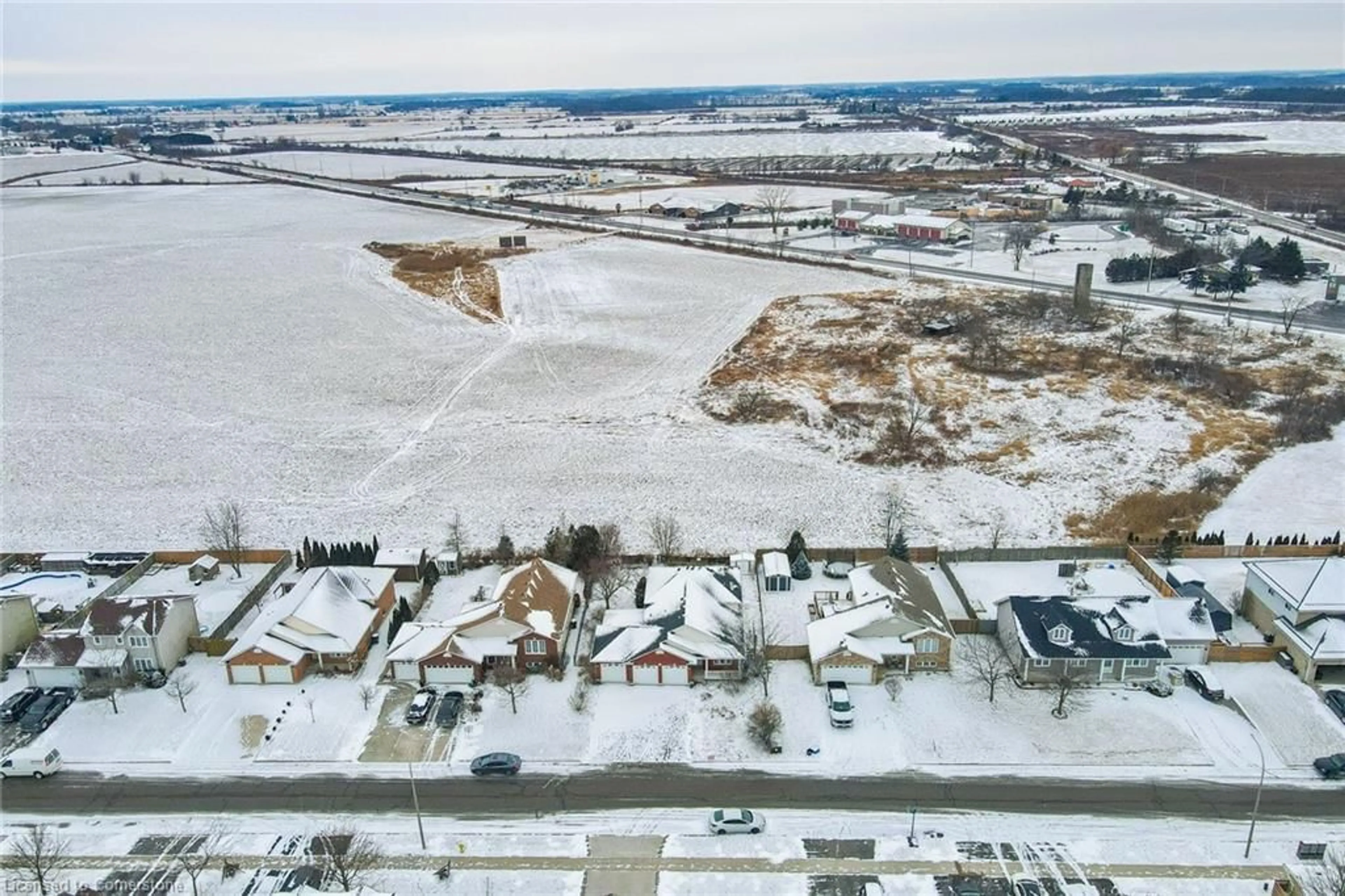 A pic from outside/outdoor area/front of a property/back of a property/a pic from drone, water/lake/river/ocean view for 7 Donna Dr, Haldimand Ontario N0A 1H0