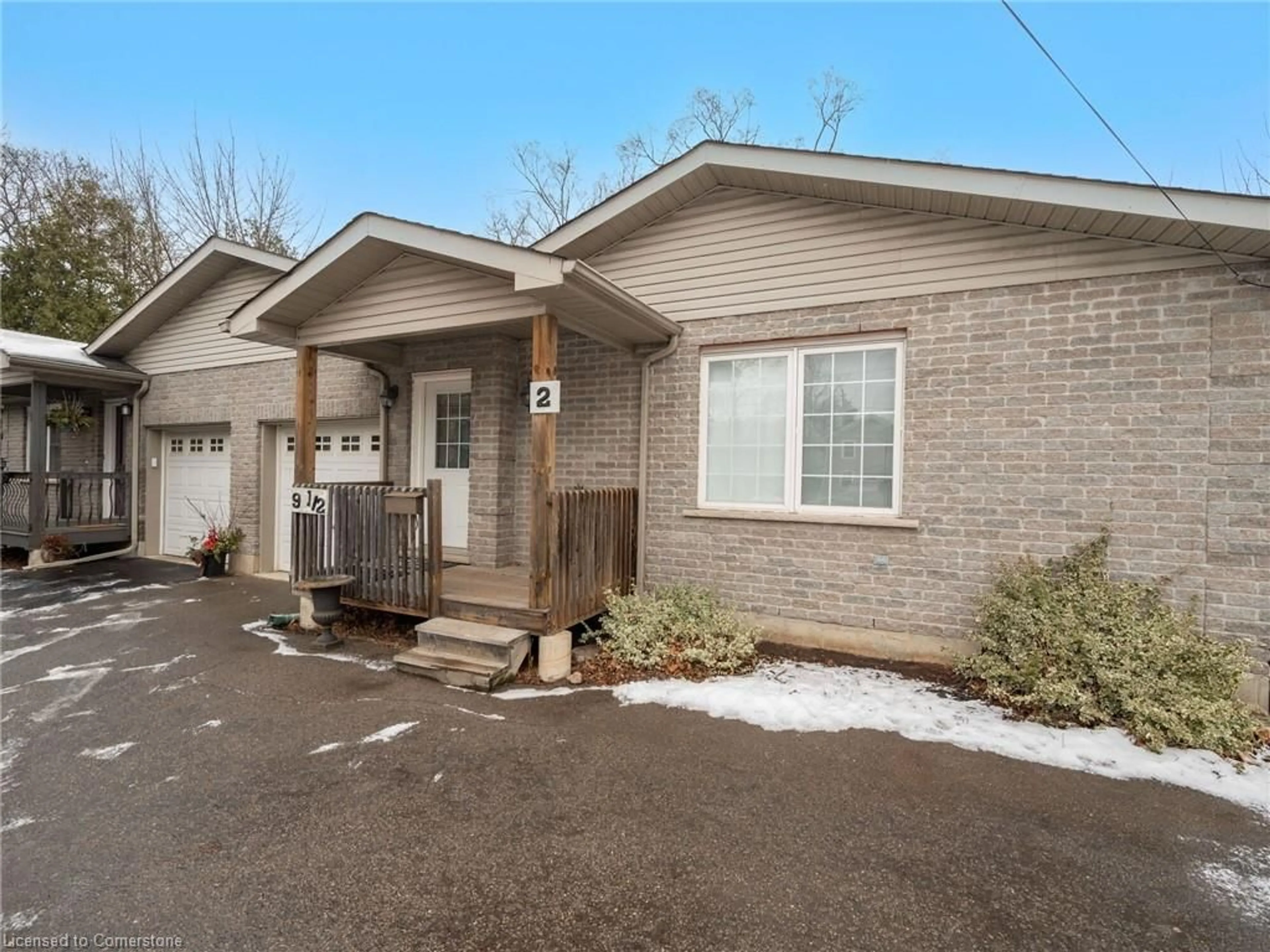 Home with brick exterior material, street for 9 1/2 York St #2, Dundas Ontario L9H 1L3