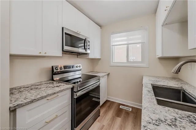 Additional property image - 25 Upper Canada Dr Unit 27