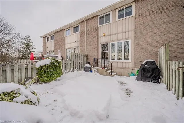 Additional property image - 25 Upper Canada Dr Unit 27