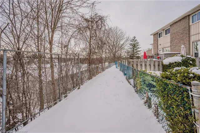 Additional property image - 25 Upper Canada Dr Unit 27