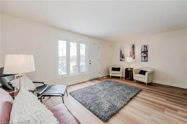 Additional property image - 25 Upper Canada Dr Unit 27