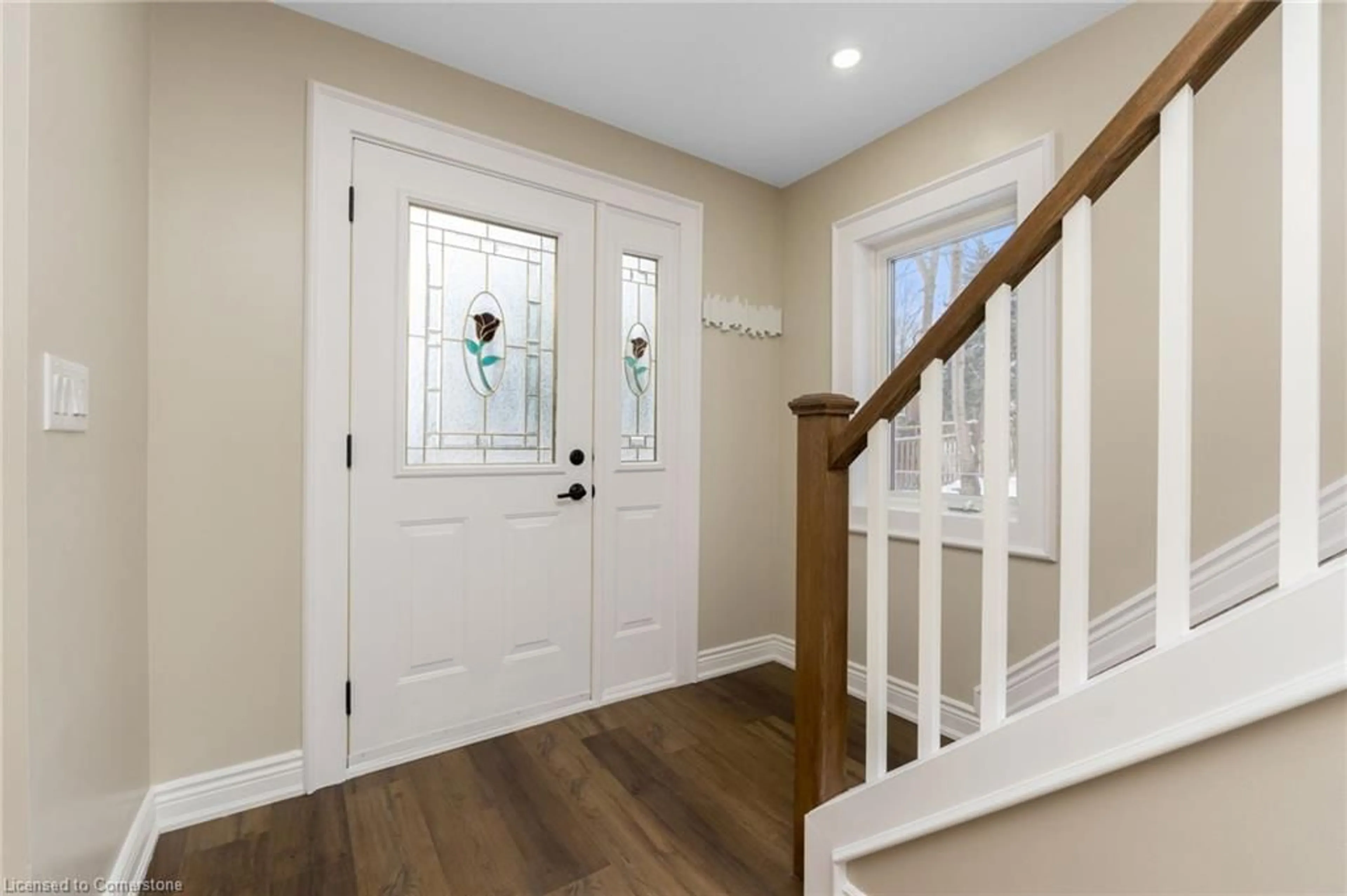 Indoor entryway for 16 Ewing St, Georgetown Ontario L7G 2P7