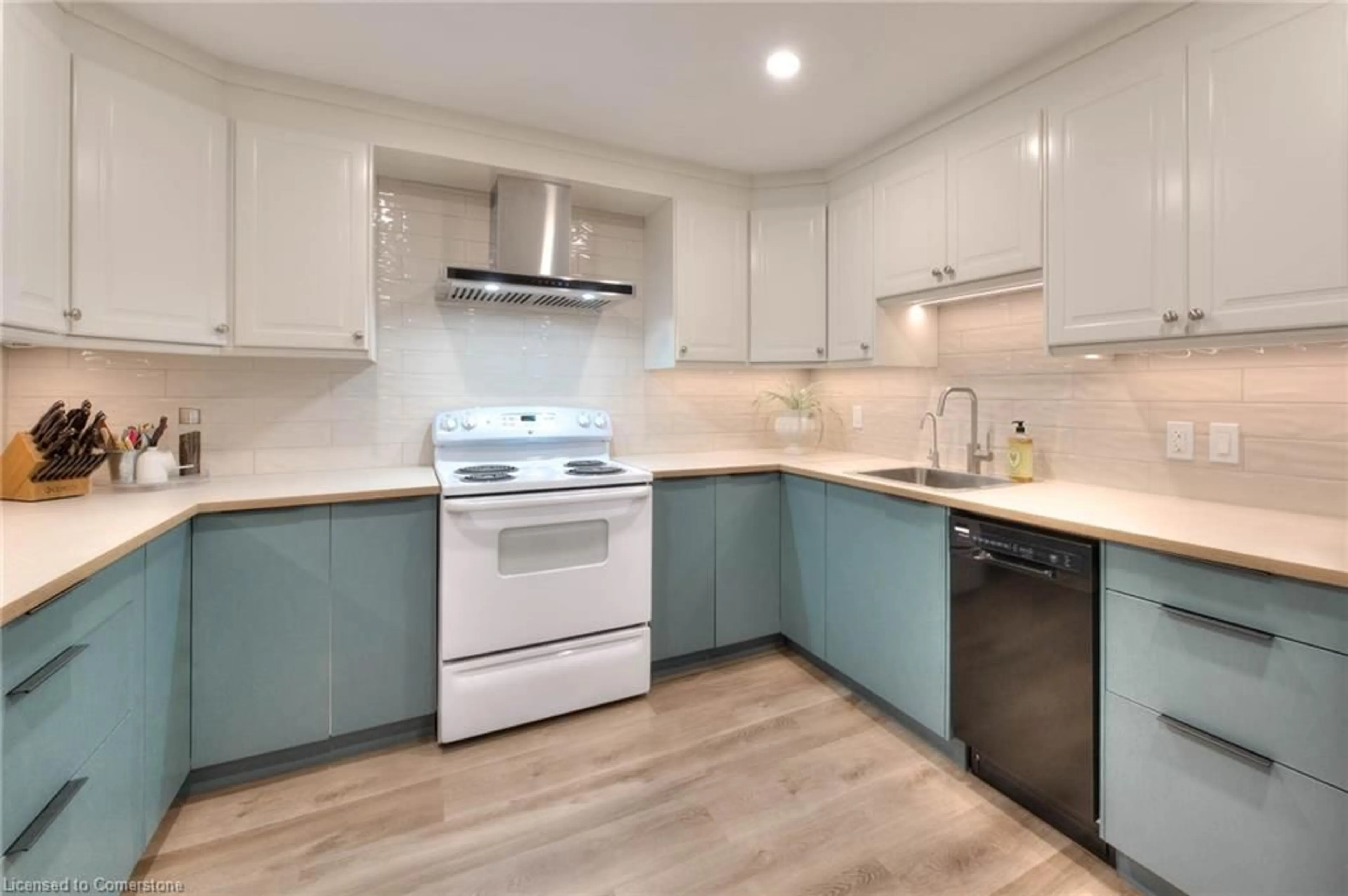 Open concept kitchen, unknown for 35 Green Valley Dr #1514, Kitchener Ontario N2P 2A5