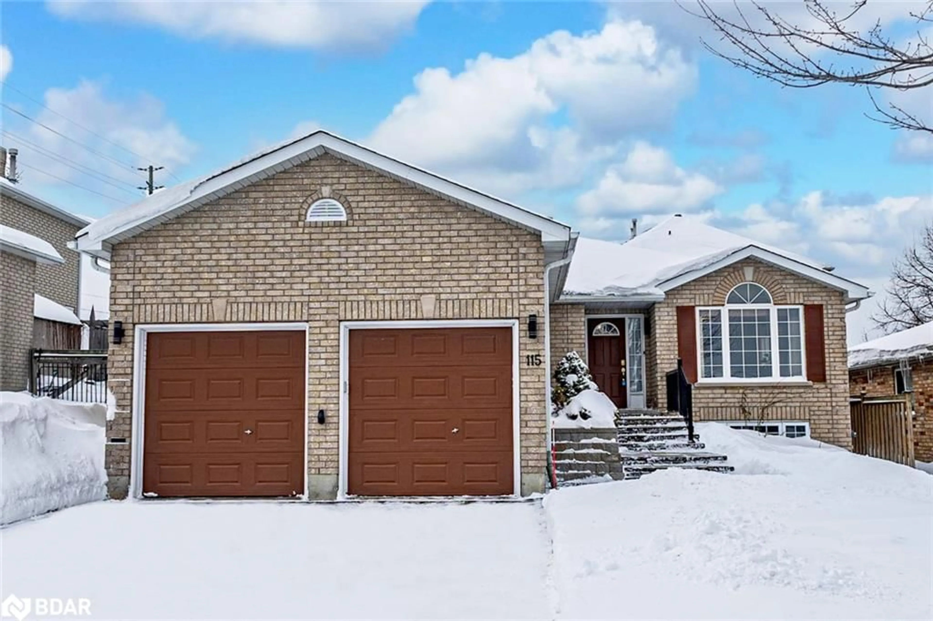 Home with brick exterior material, street for 115 Lion's Gate Blvd, Barrie Ontario L4M 7E5