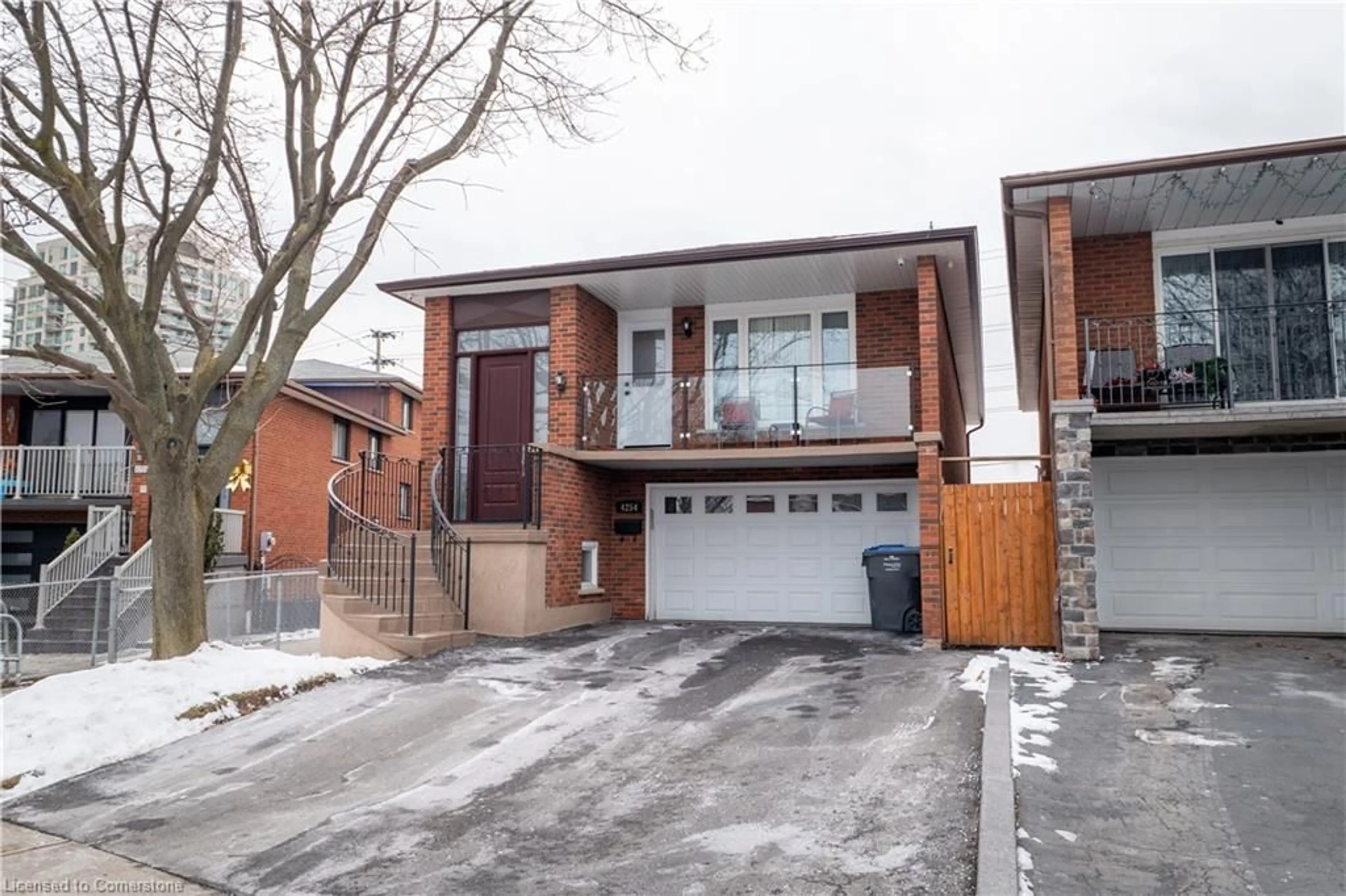 Home with brick exterior material, street for 4254 Poltava Cres, Mississauga Ontario L4W 3C2