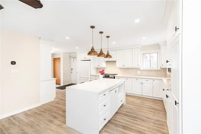 Additional property image - 520 Anson Dr