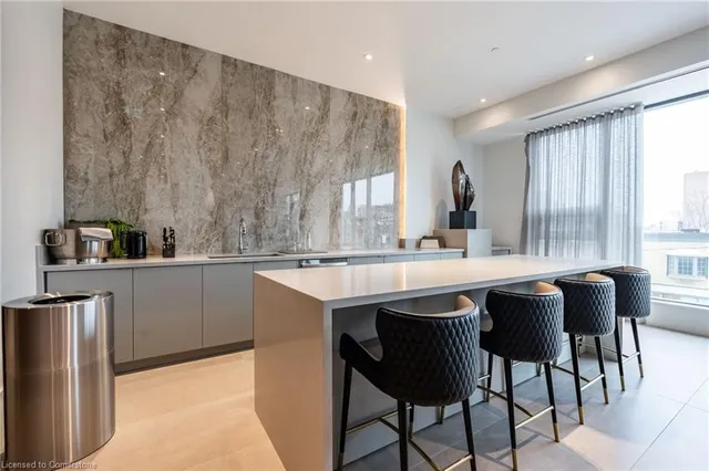 Additional property image - 2007 James St Unit 1305