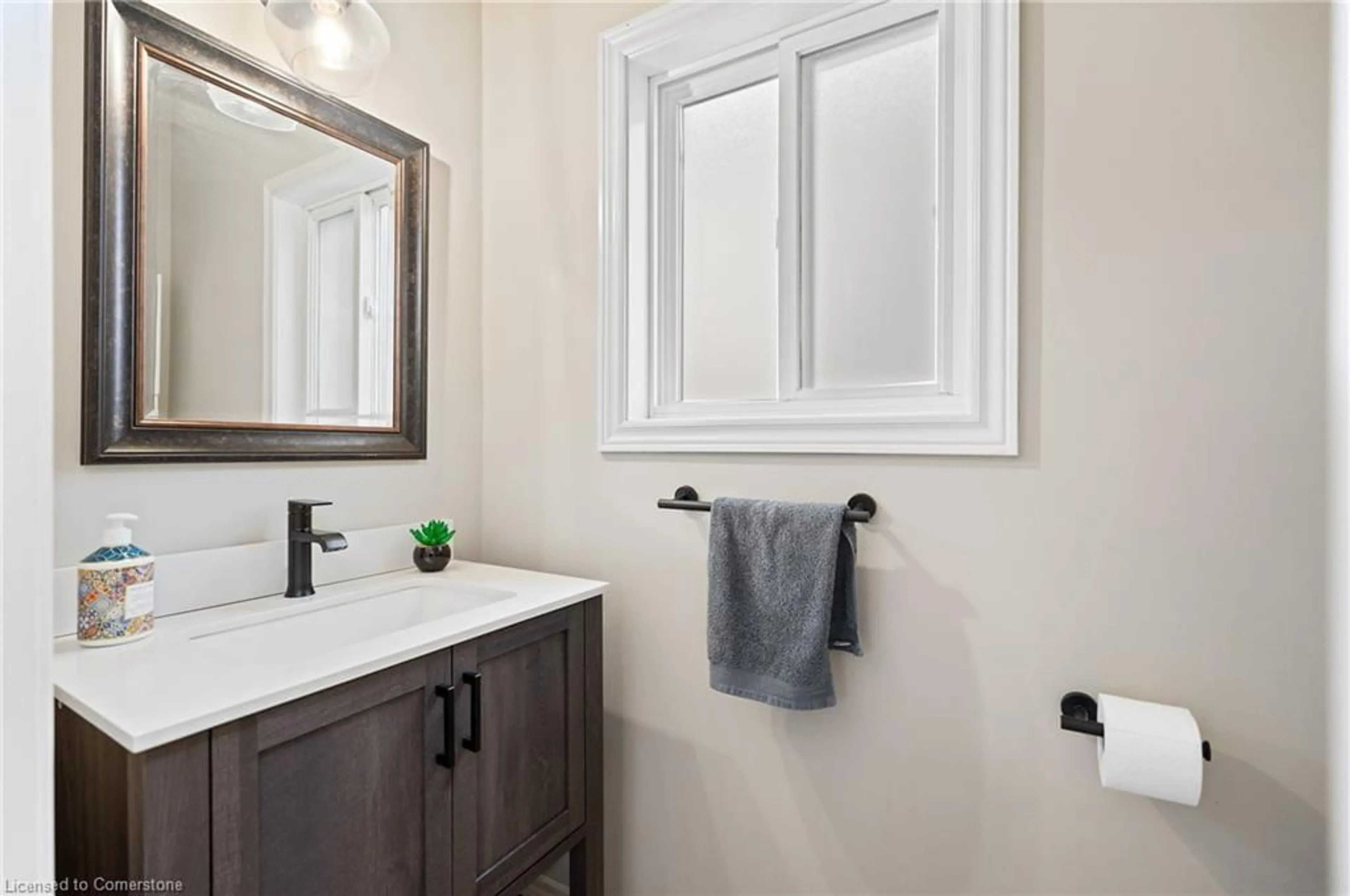 Contemporary bathroom, ceramic/tile floor for 8838 Nassau Ave, Niagara Falls Ontario L2G 7W5