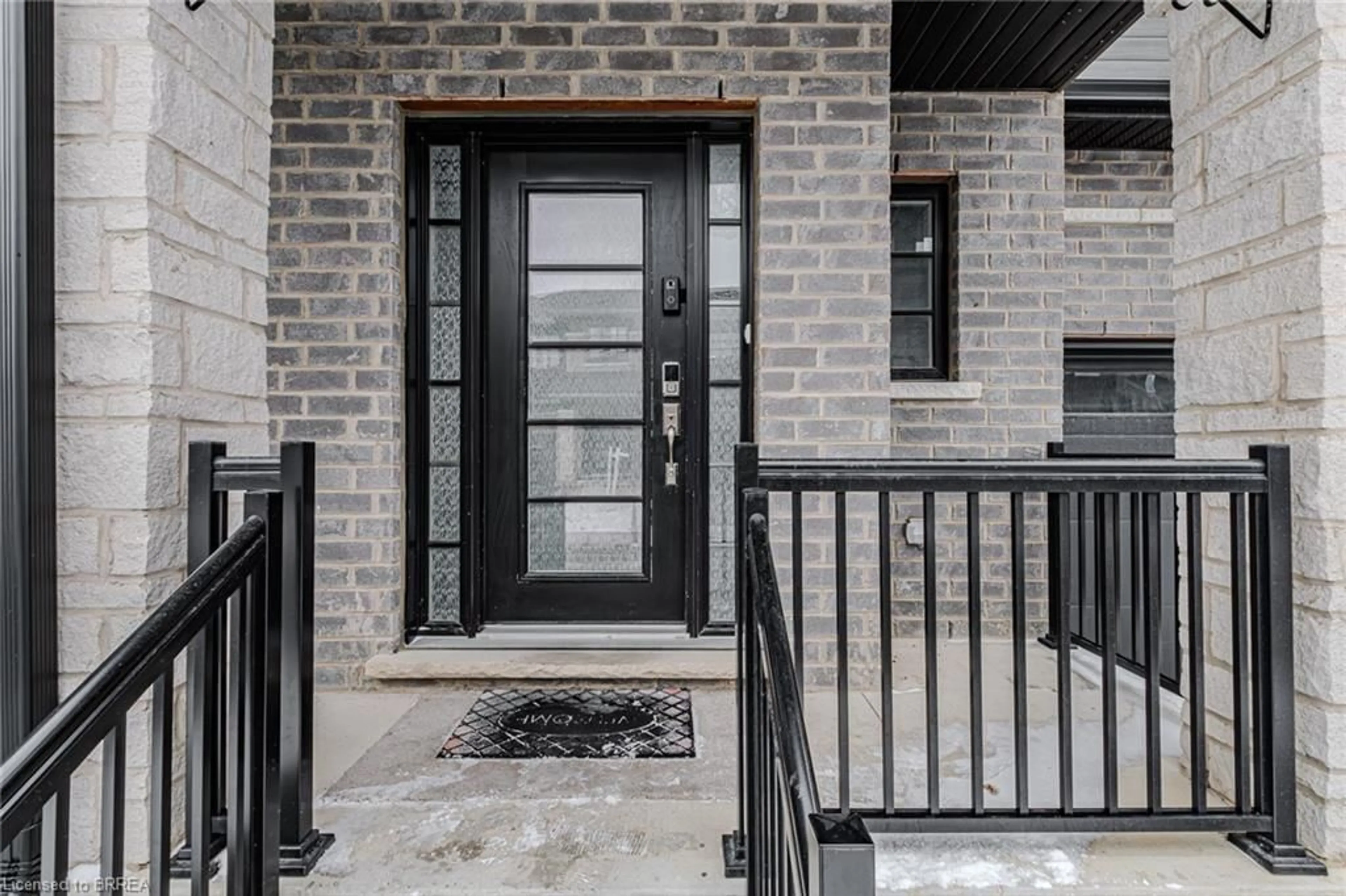 Indoor entryway for 520 Grey St #42, Brantford Ontario N3S 6Y6