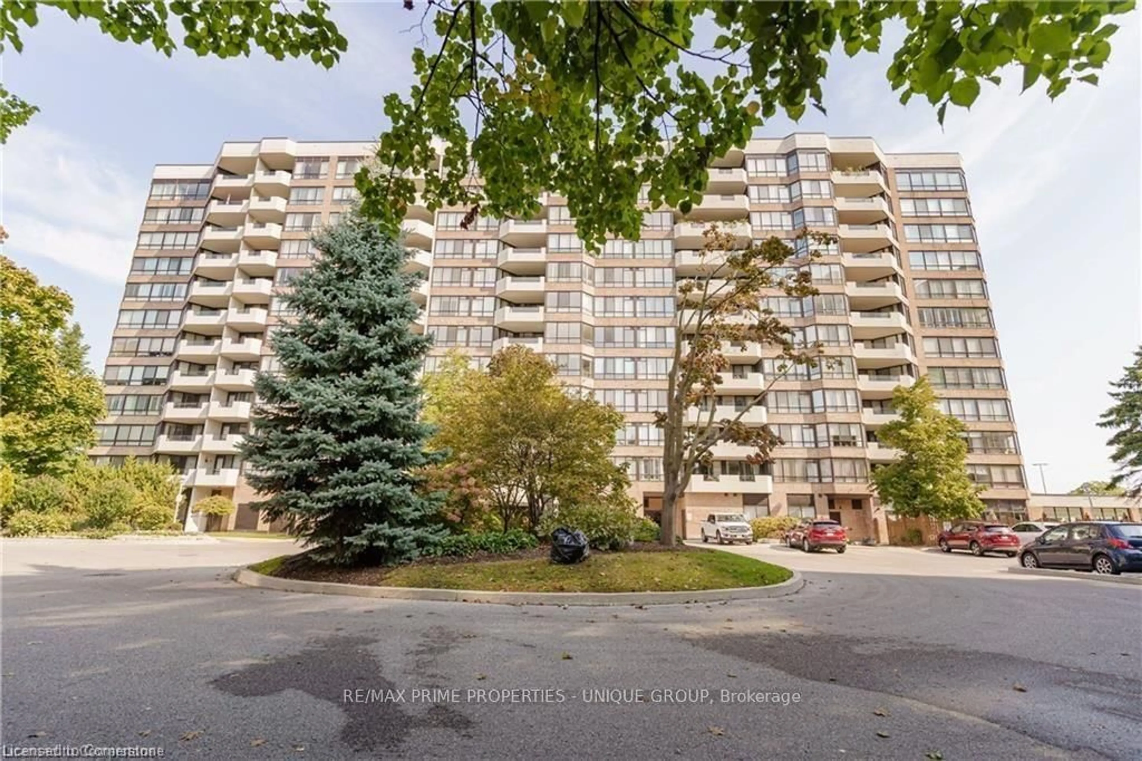 Patio, street for 25 Austin Dr #827, Markham Ontario L3R 8H4