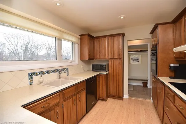 Additional property image - 16 Brentwood Dr