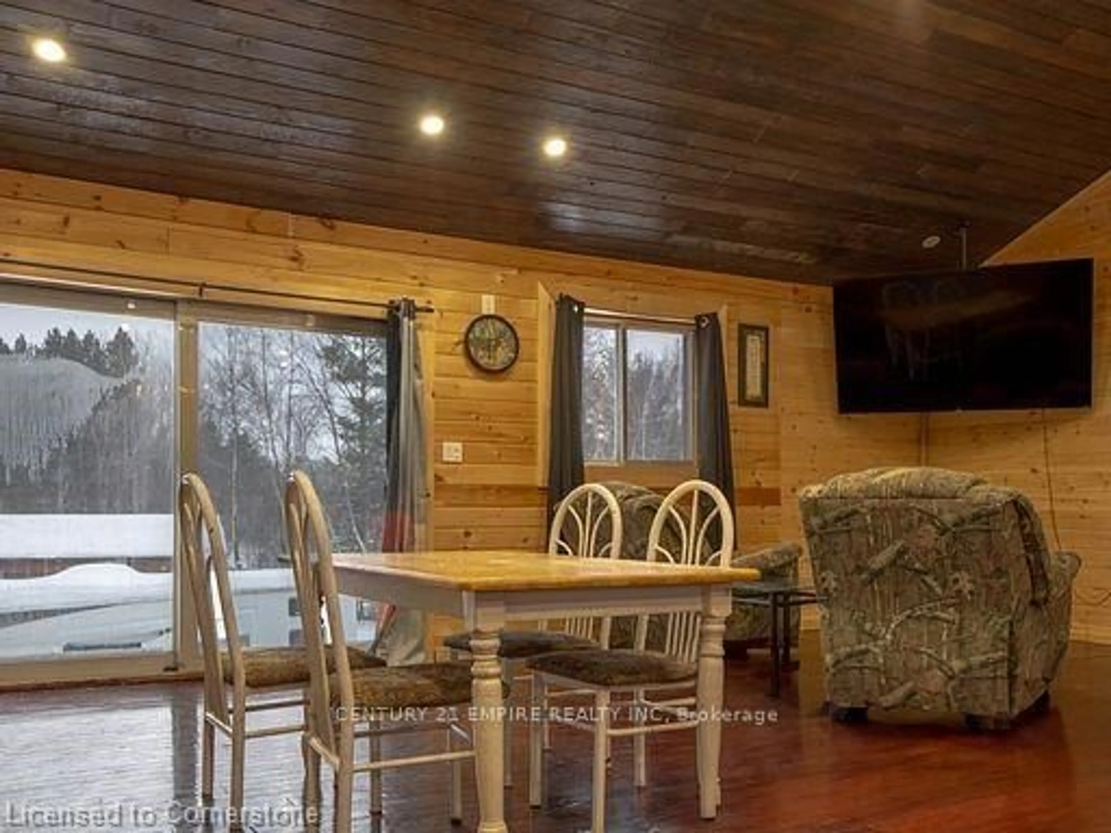 Dining room, wood/laminate floor for 6 Seagull Lake Rd, Arnstein Ontario P0H 1A0