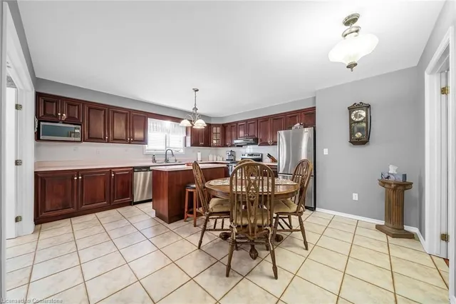 Additional property image - 122 Fieldway Dr