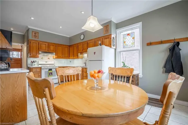 Additional property image - 206 Fairleigh Ave