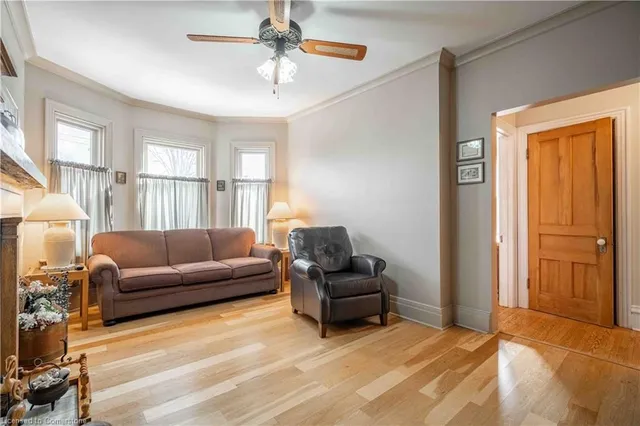 Additional property image - 206 Fairleigh Ave