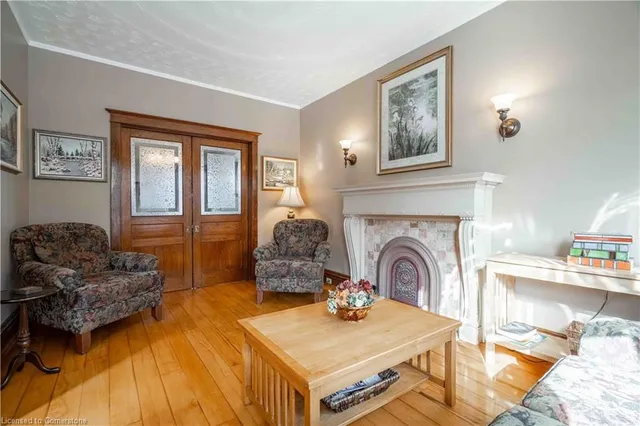 Additional property image - 206 Fairleigh Ave