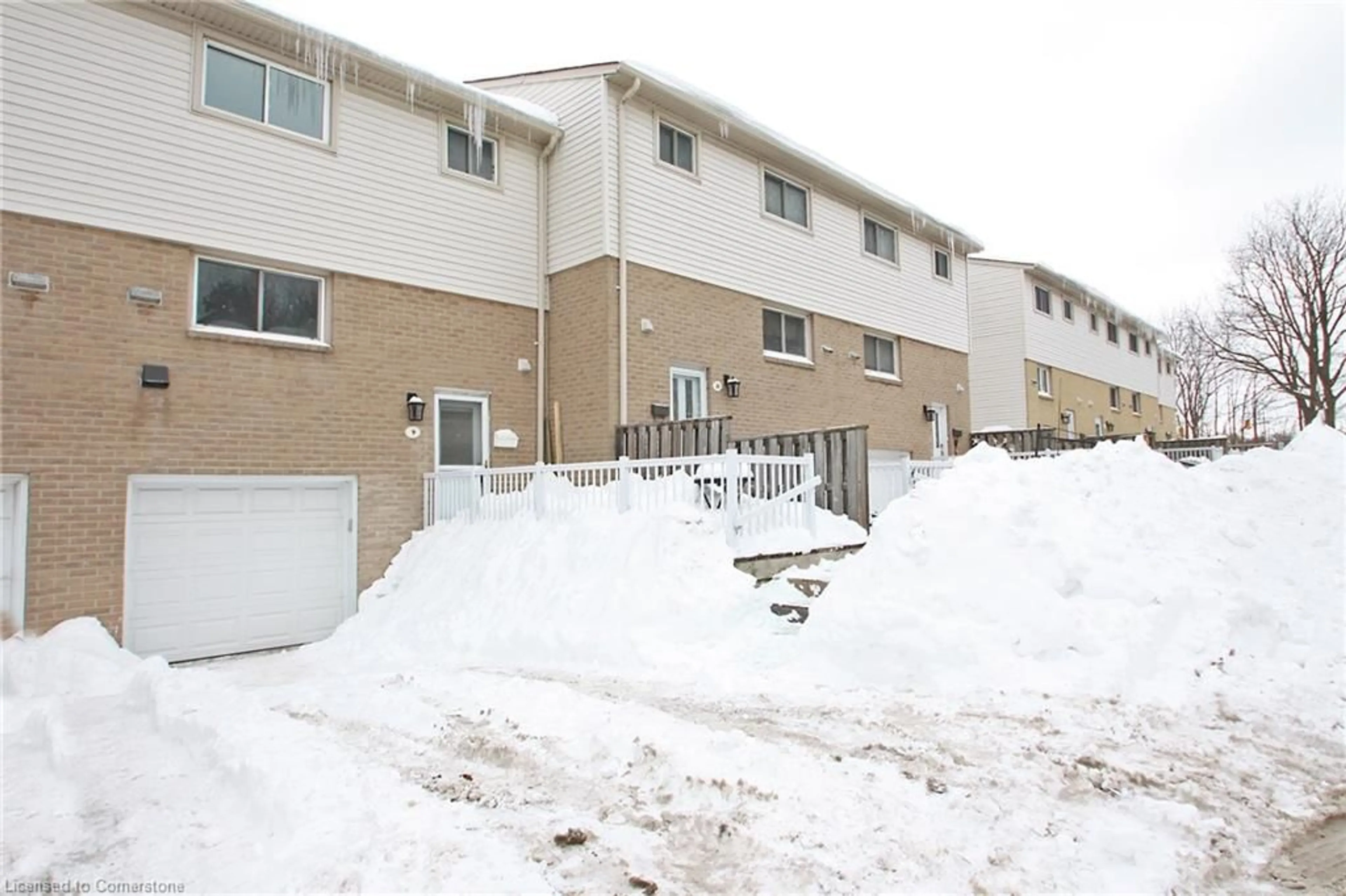 Unknown for 51 Caroga Crt #9, Hamilton Ontario L9C 7C2