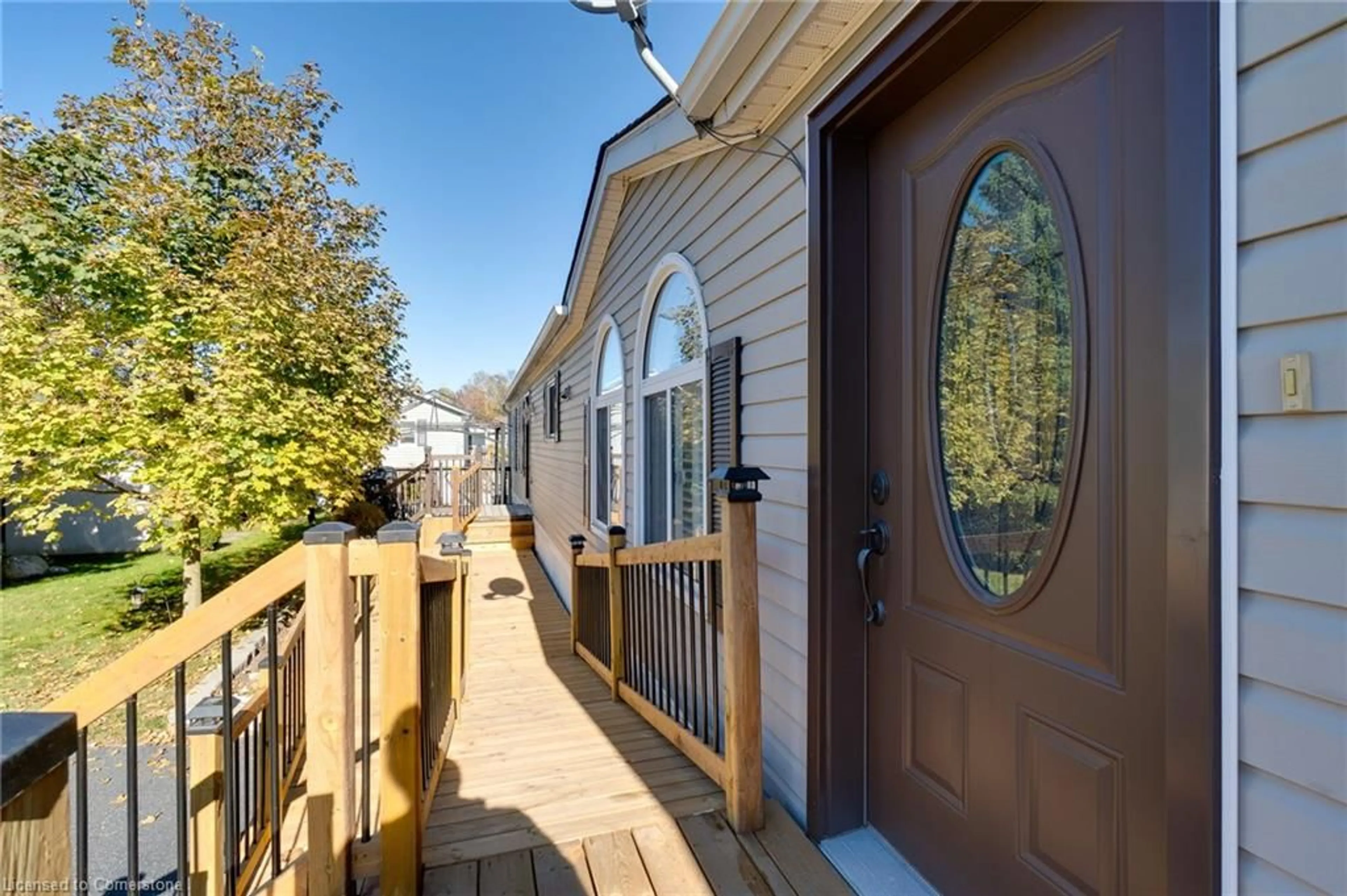 Indoor entryway for 23 Olympia Avenue Pvt Ave, Puslinch Ontario N1H 6H9