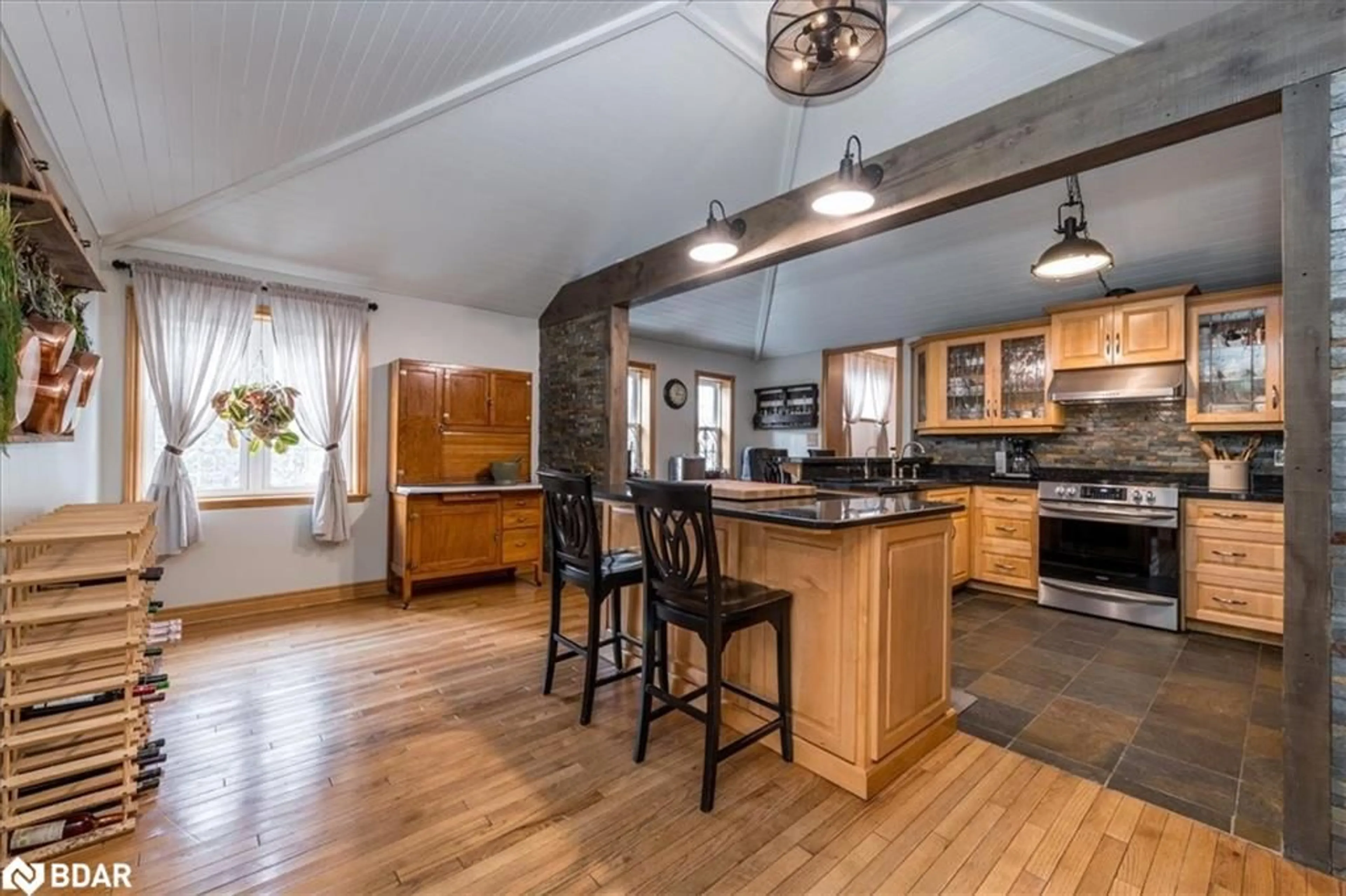 Open concept kitchen, unknown for 1048 Fern Road, Innisfil Ontario L0L 1C0