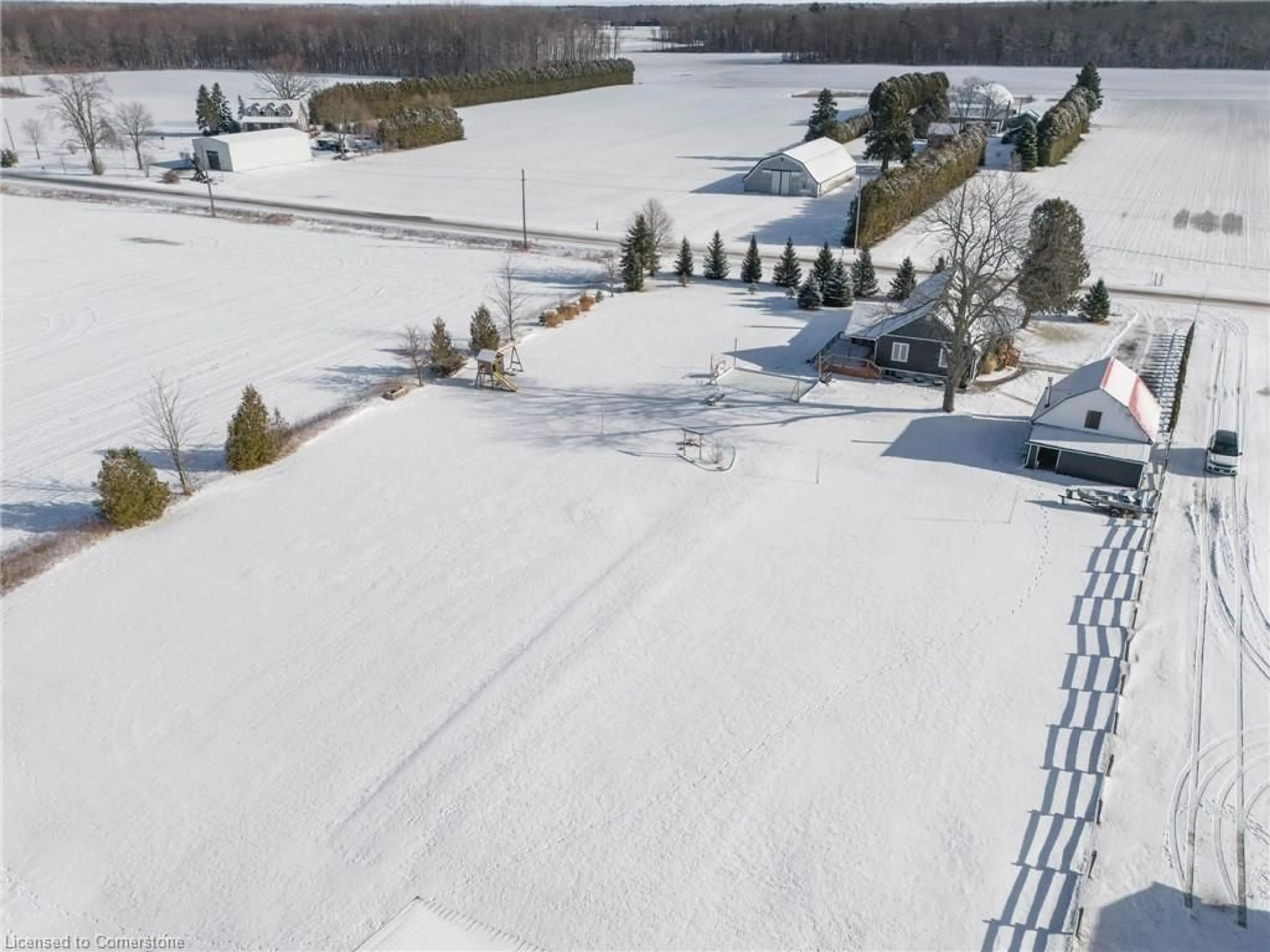 A pic from outside/outdoor area/front of a property/back of a property/a pic from drone, unknown for 2601 Nixon Rd, Simcoe Ontario N3Y 4K6