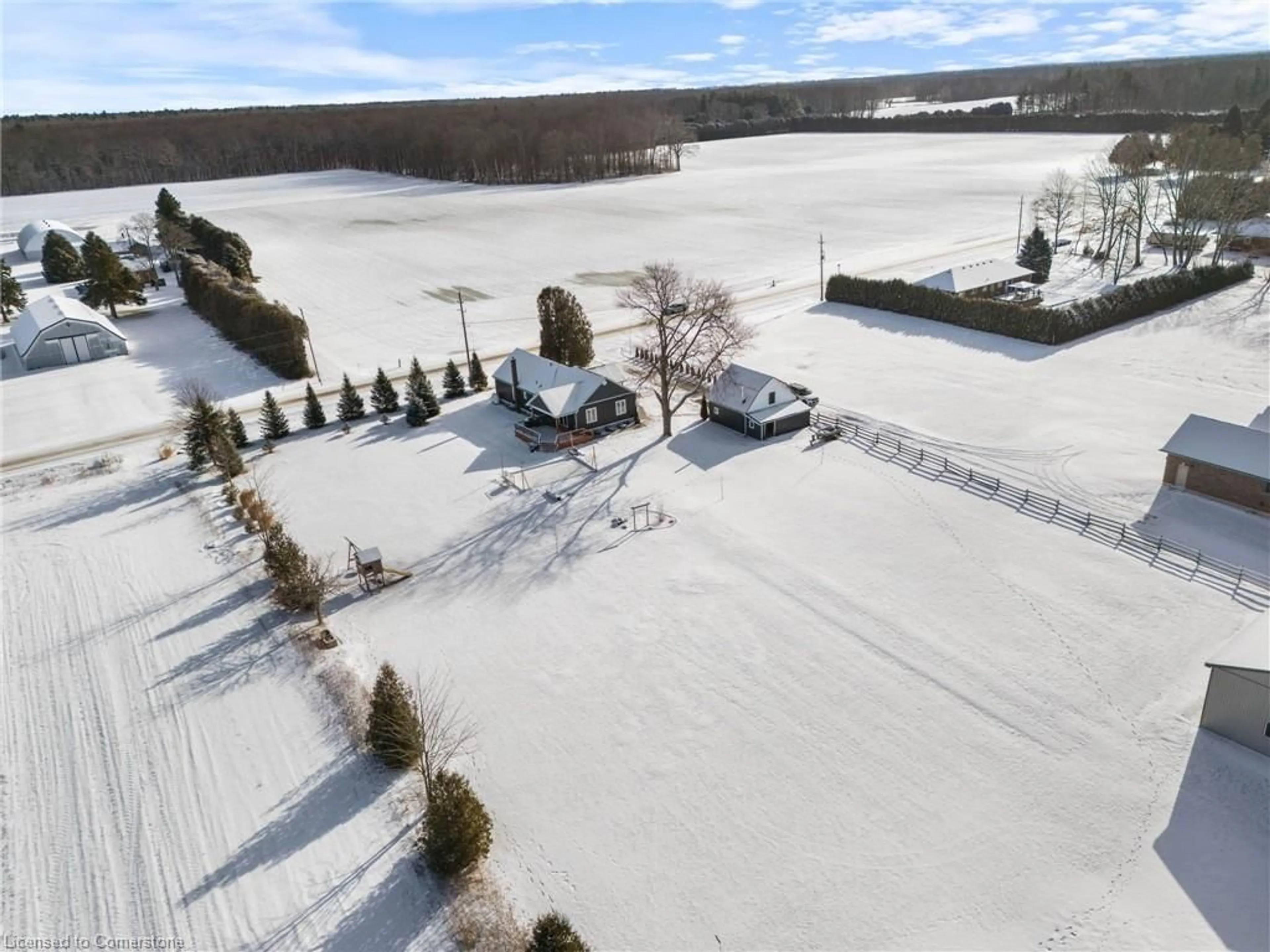 A pic from outside/outdoor area/front of a property/back of a property/a pic from drone, unknown for 2601 Nixon Rd, Simcoe Ontario N3Y 4K6