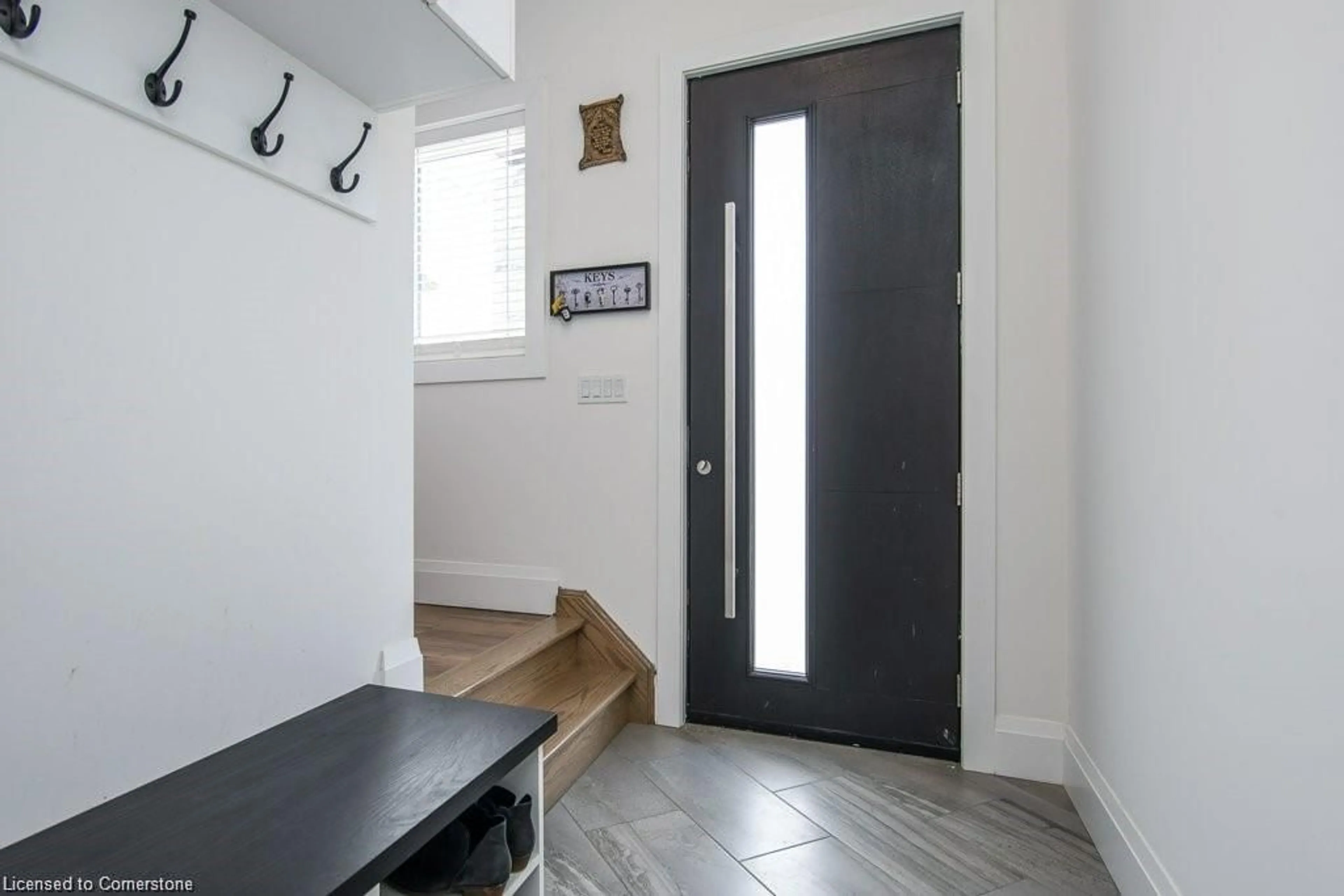 Indoor entryway for 81 Fifth Ave, Kitchener Ontario N2C 1P5