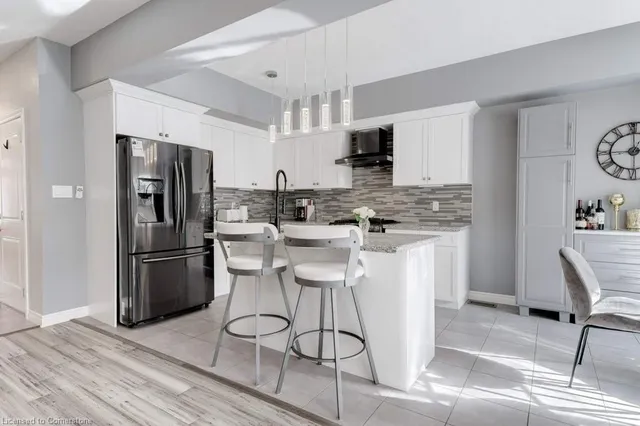 Additional property image - 98 Shoreview Pl Unit 12