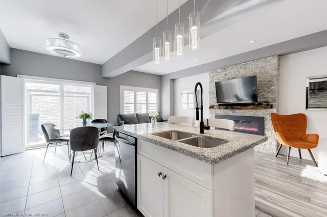Additional property image - 98 Shoreview Pl Unit 12